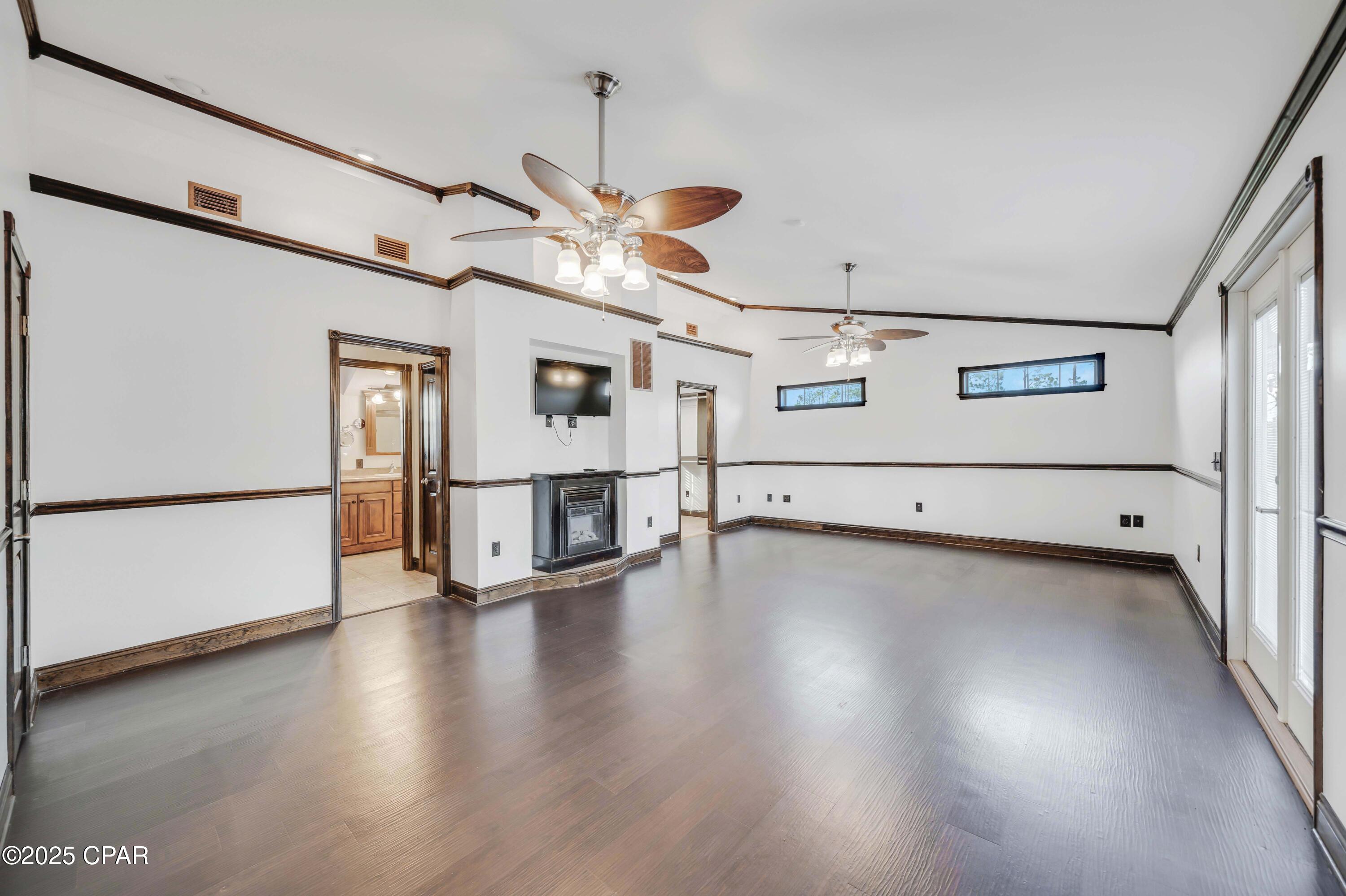 Image 33 For 8508 Holland Road