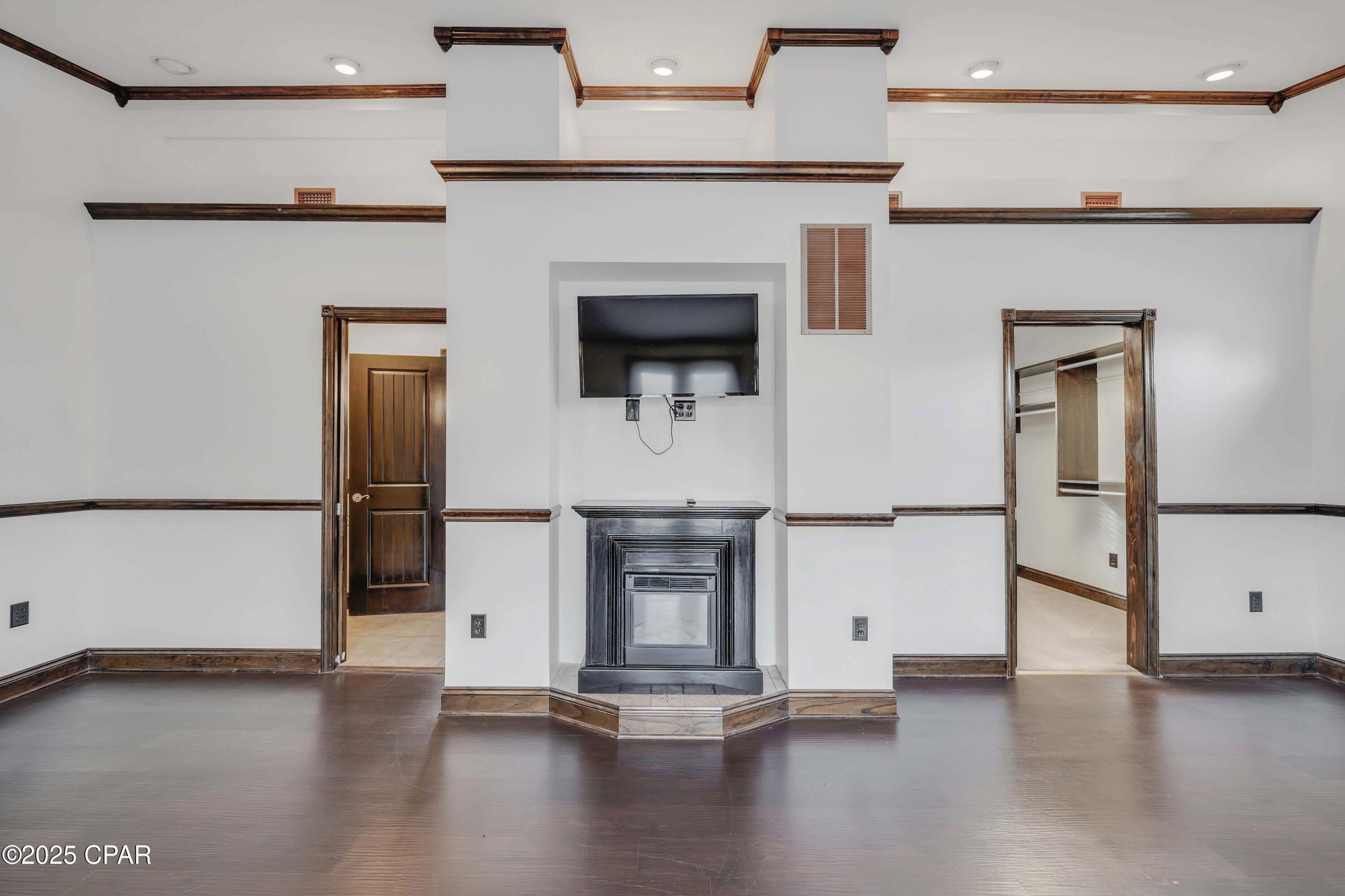 Image 34 For 8508 Holland Road