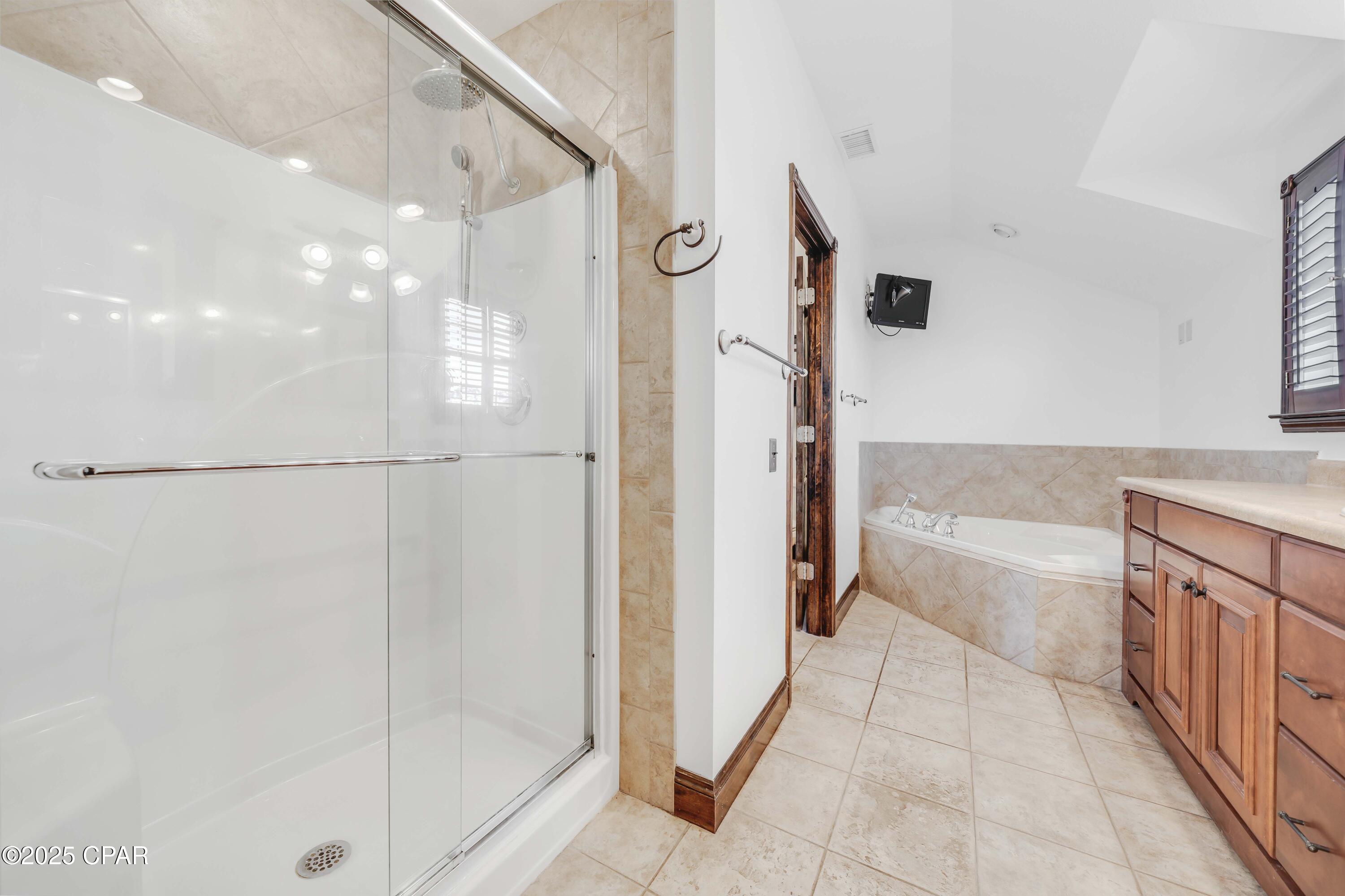 Image 41 For 8508 Holland Road