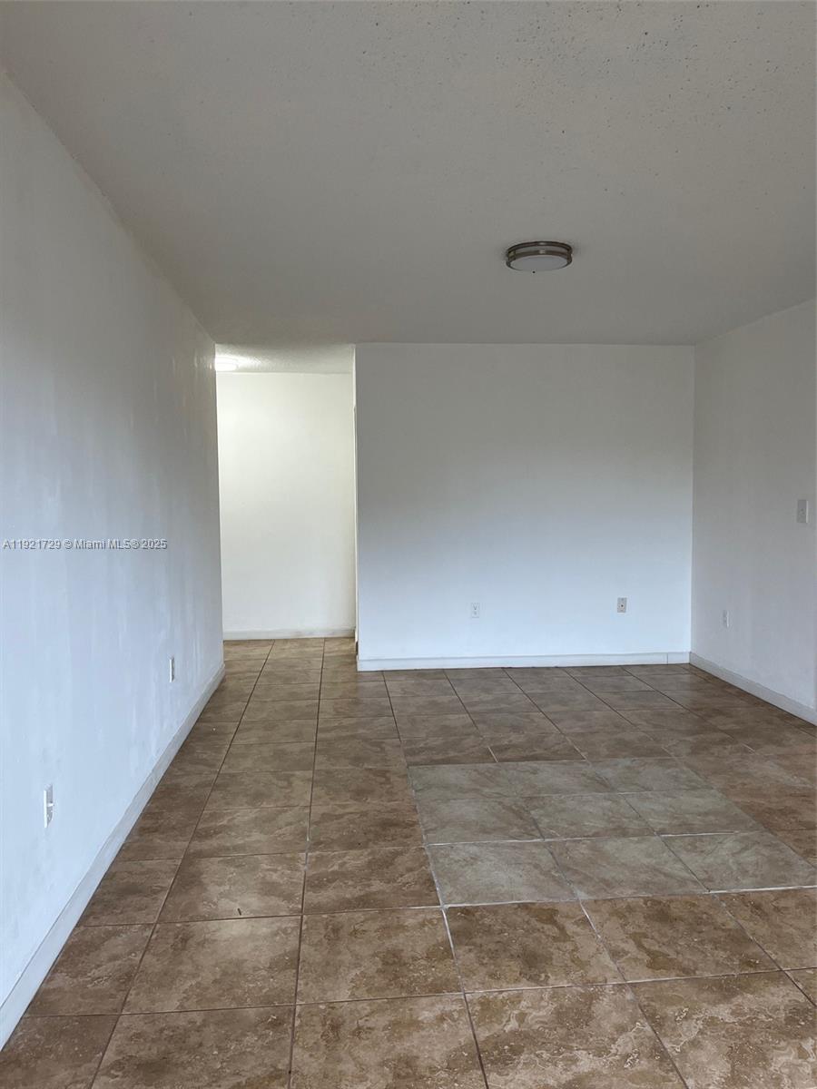 13500-ne-3rd-ct-402-north-miami-fl-33161/hzid_941ec4d1