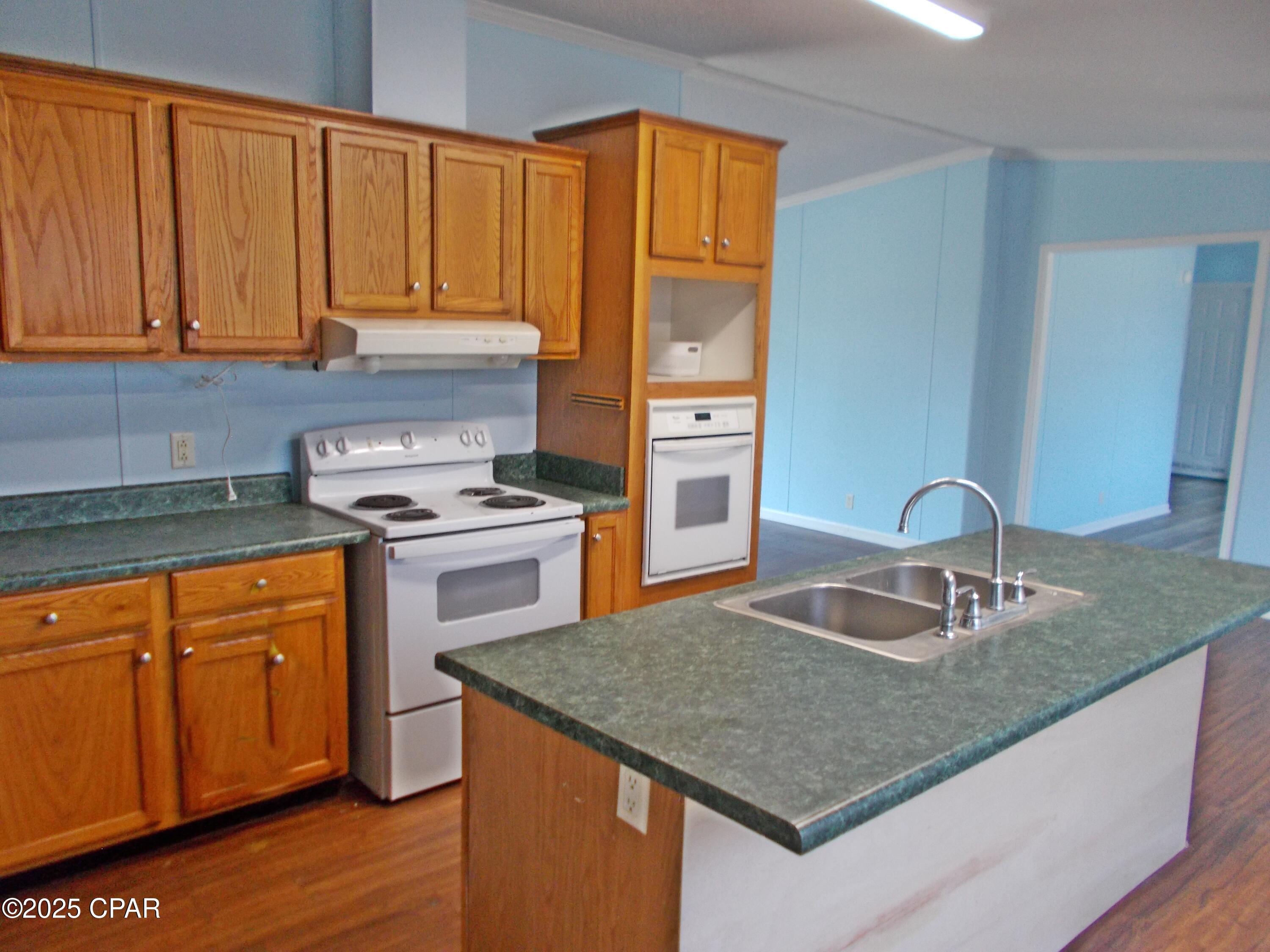 Image 5 For 6905 Bateau Pond Lane