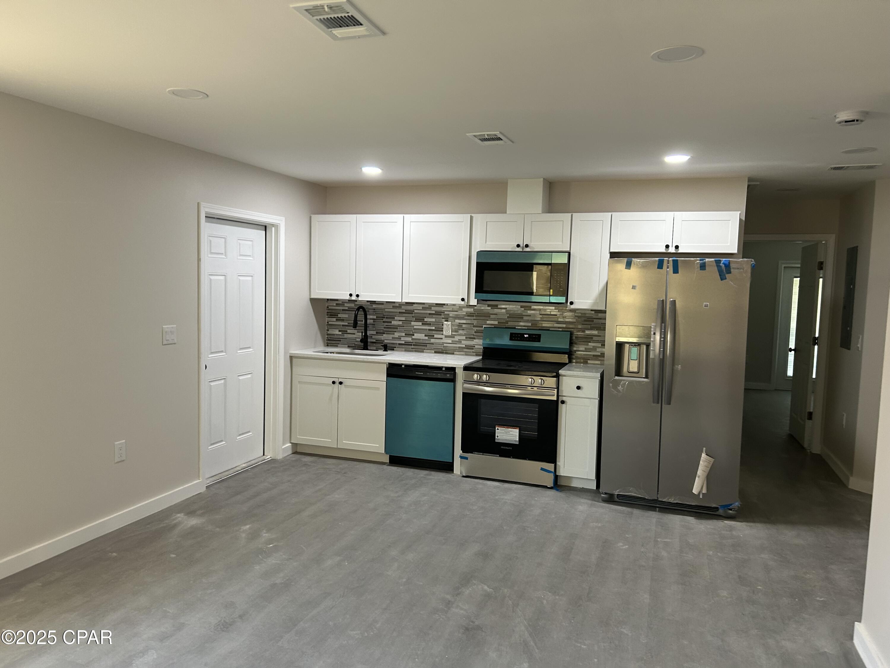 Image 3 For 528 9th Street