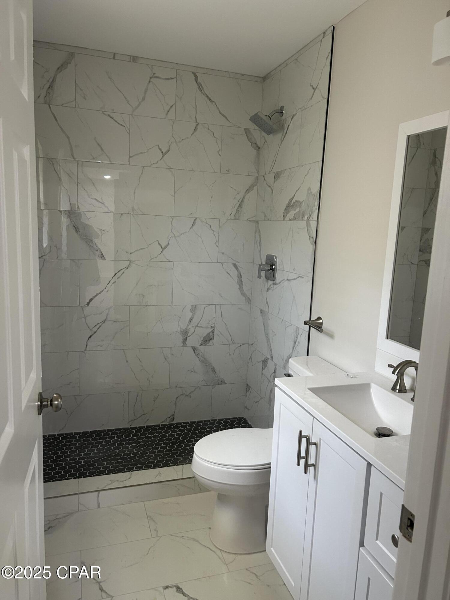 Image 7 For 528 9th Street