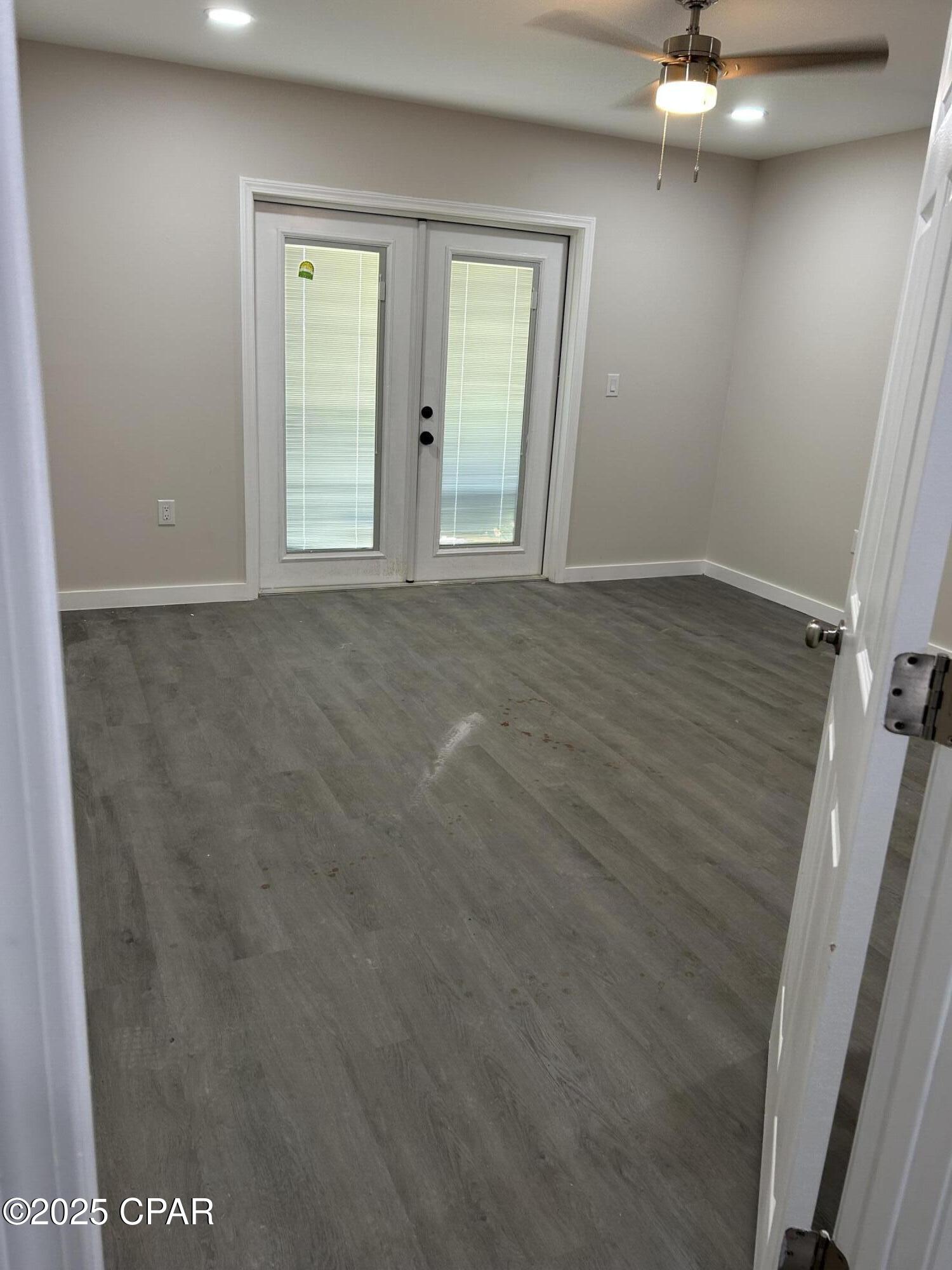 Image 4 For 1007 Cone Avenue