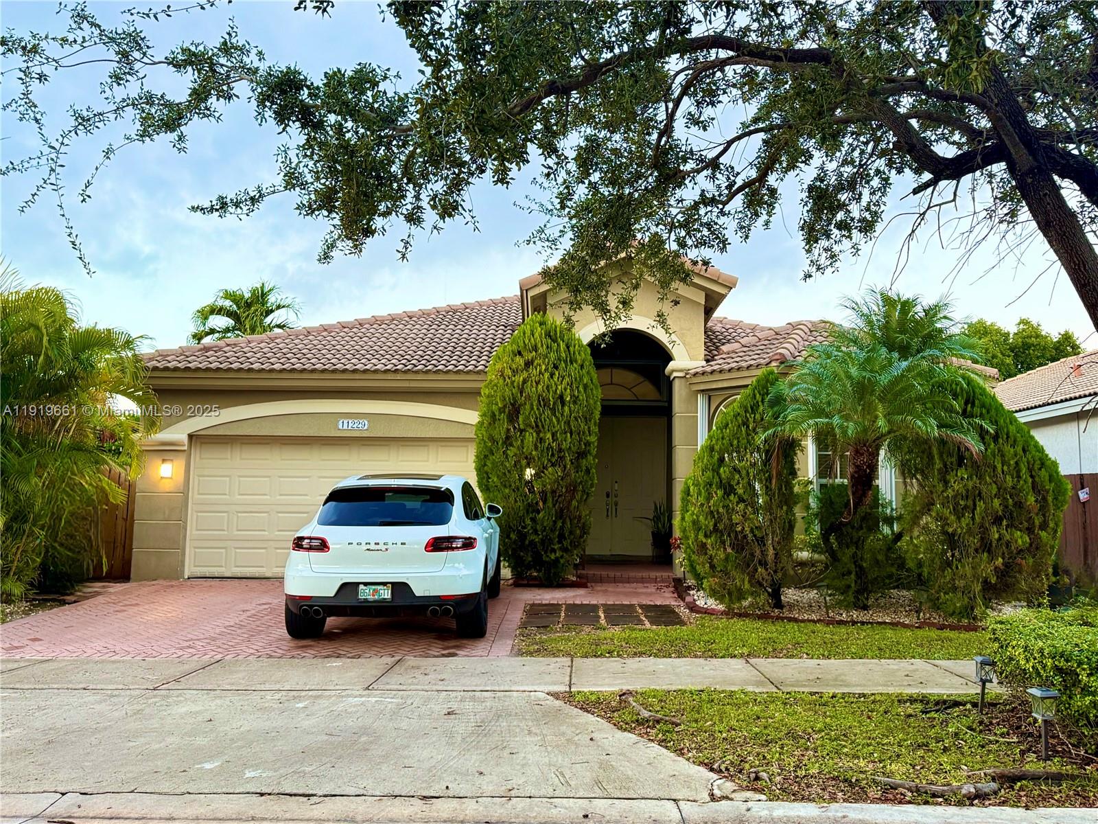 Casa para Alugar em Doral, FL