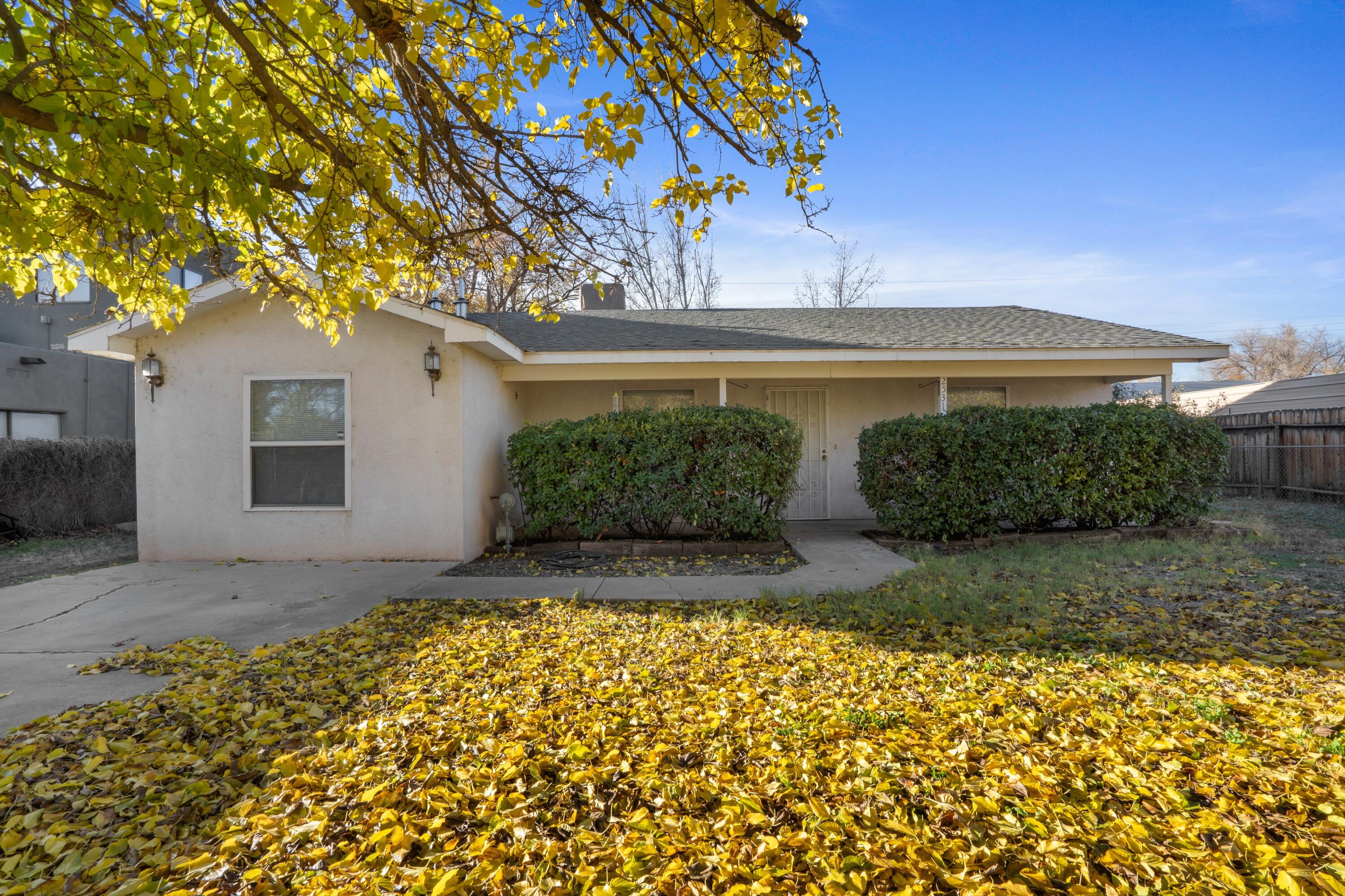 2531 Cuatro Milpas Road, Albuquerque NM 87105