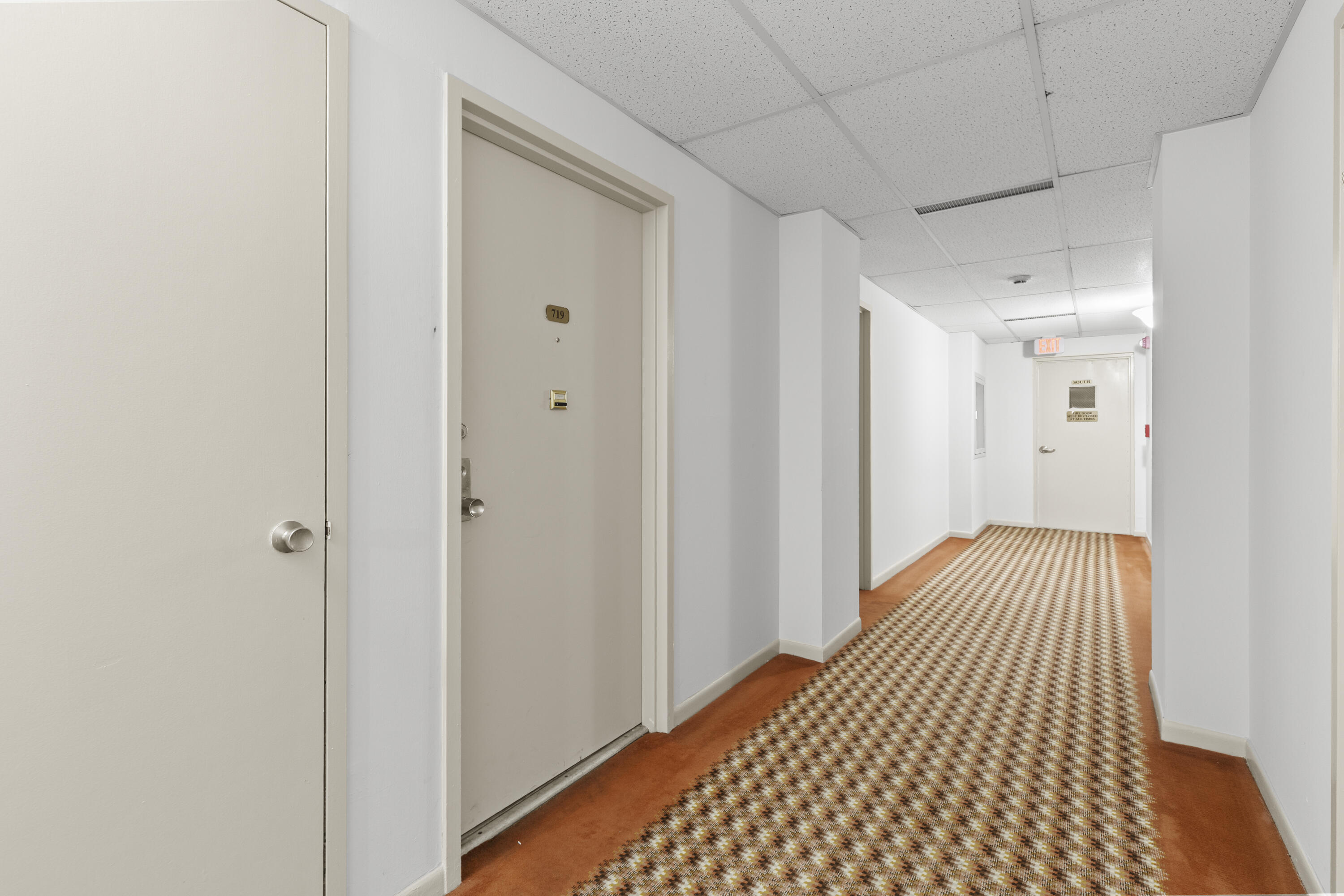 Country Club Tower Of Cor