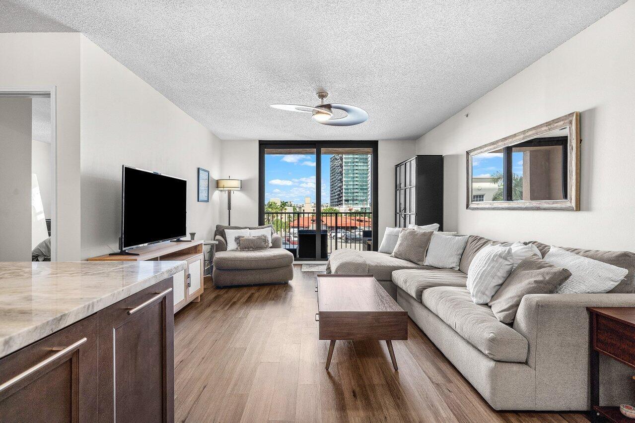 Tower Condo At Cityplace