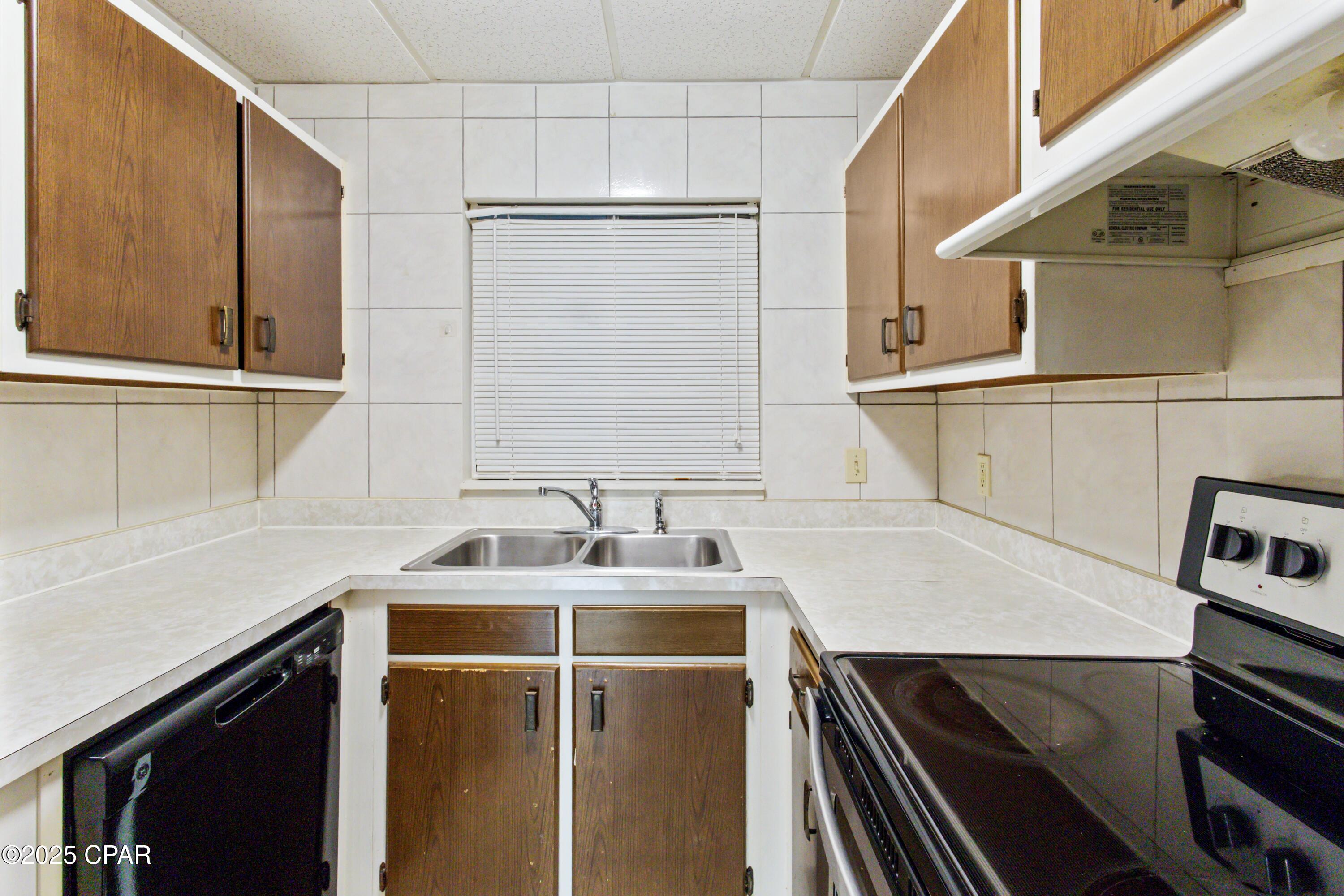 Image 9 For 105 Allen Avenue 61