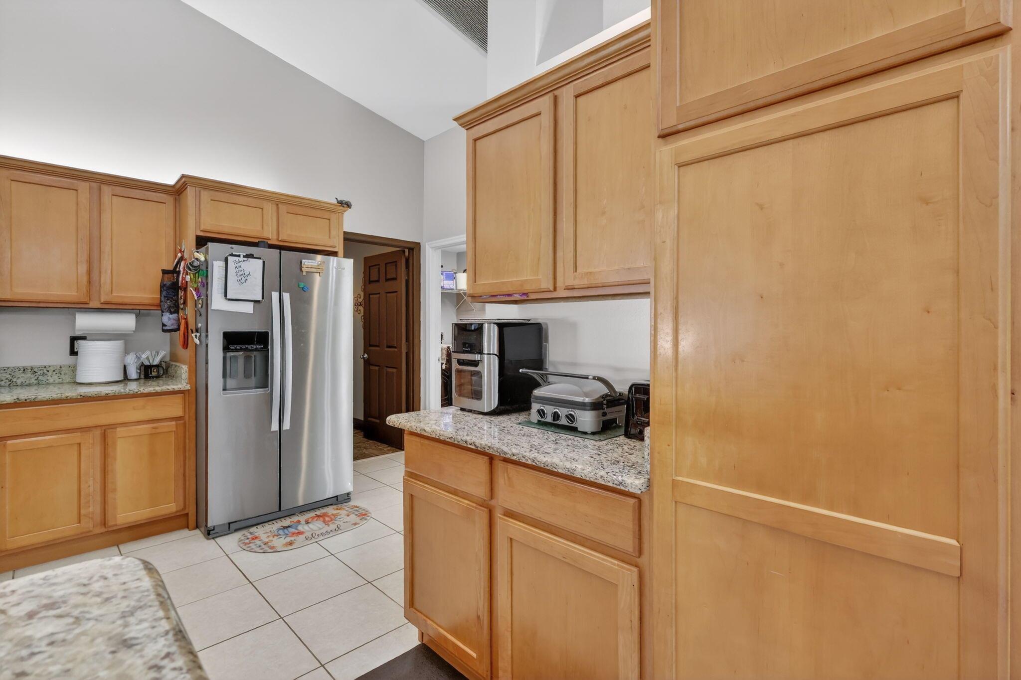 Photo 9 of home located at 557 SW Halkell Avenue, Port St Lucie FL