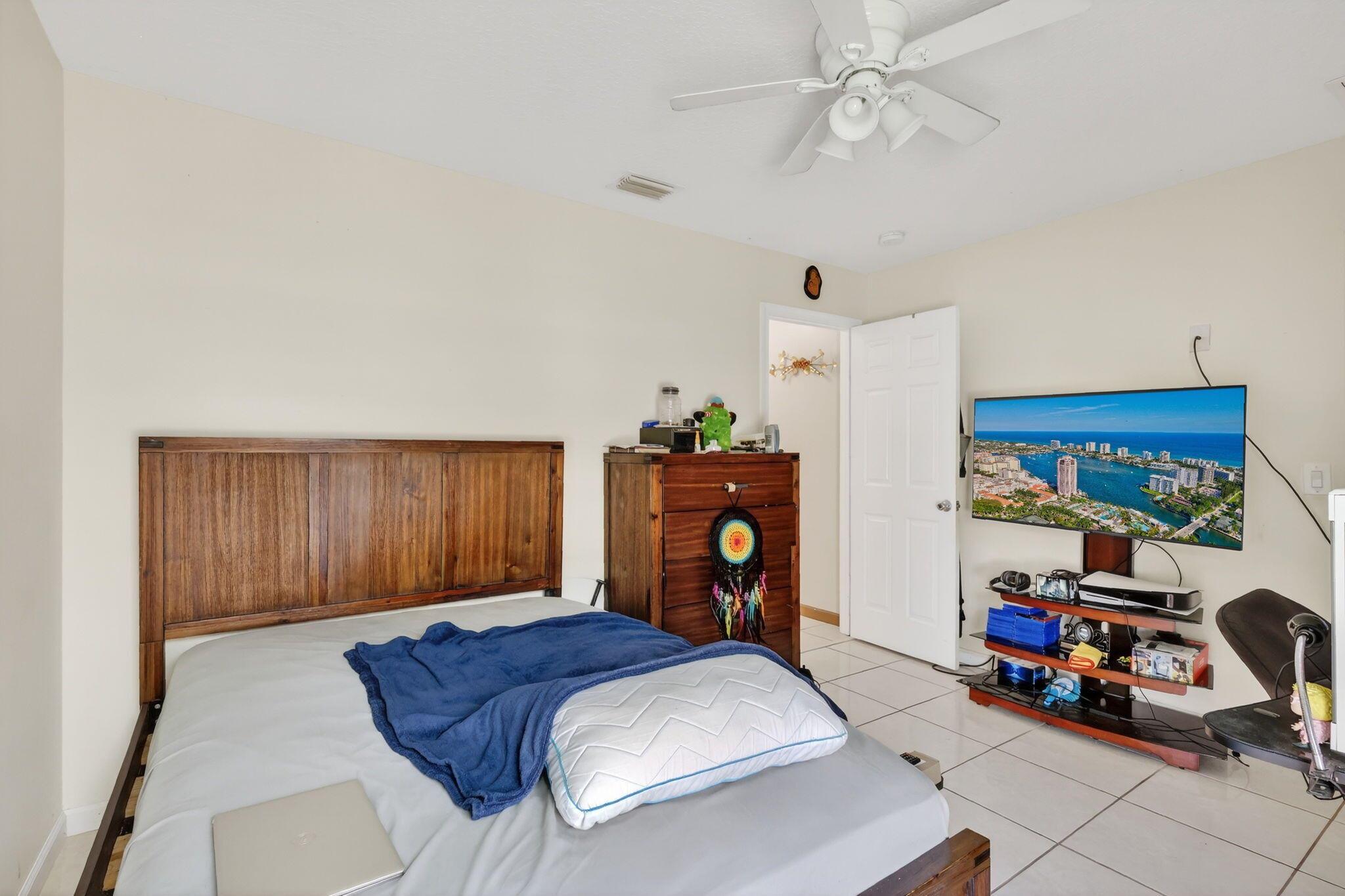 Photo 24 of home located at 557 SW Halkell Avenue, Port St Lucie FL