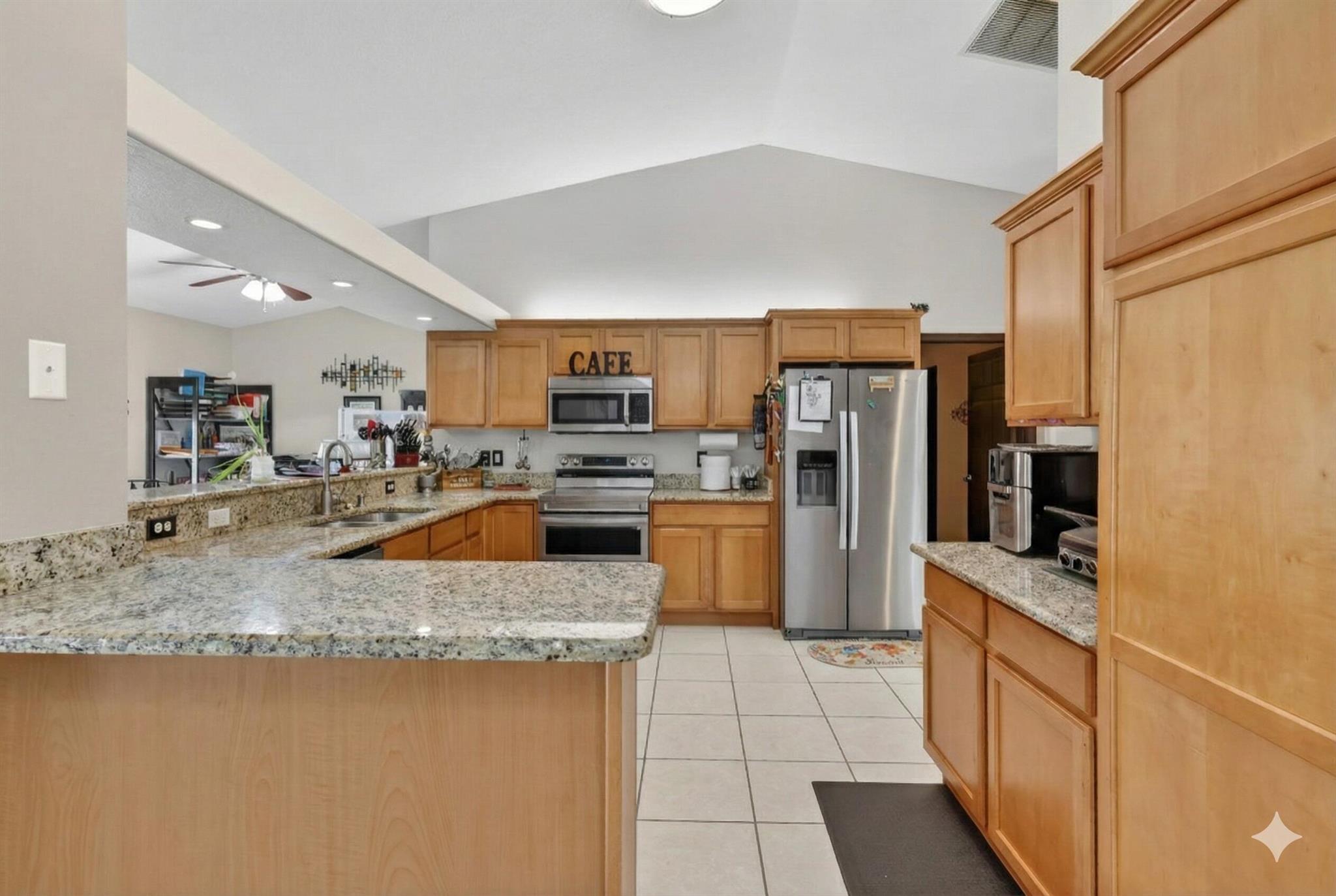 Photo 8 of home located at 557 SW Halkell Avenue, Port St Lucie FL