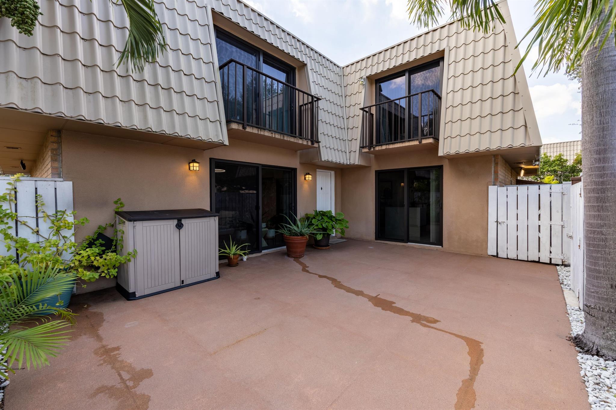 Village Of Sandalwood Lak