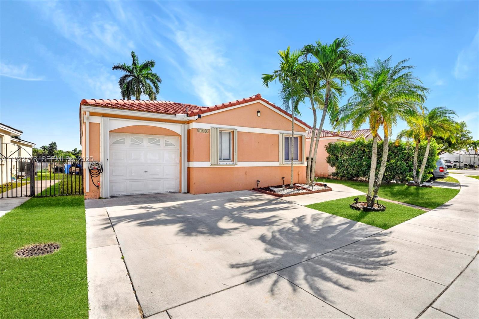 Weitzer Serena Lakes West