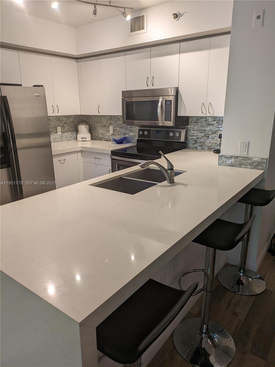 The Yacht Club At Aventur