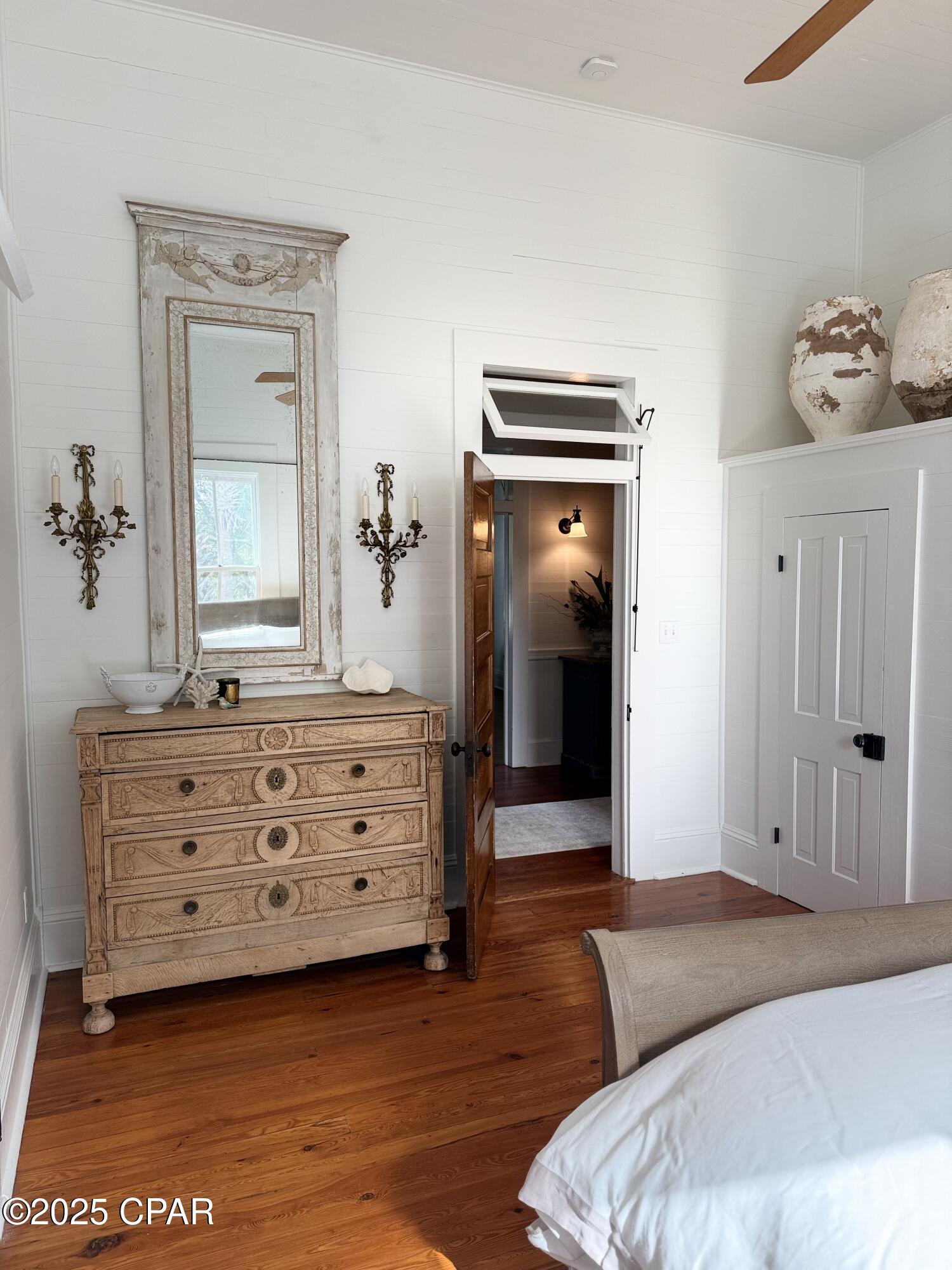 Listing photo id 23 for 1316 Indian Pass Road