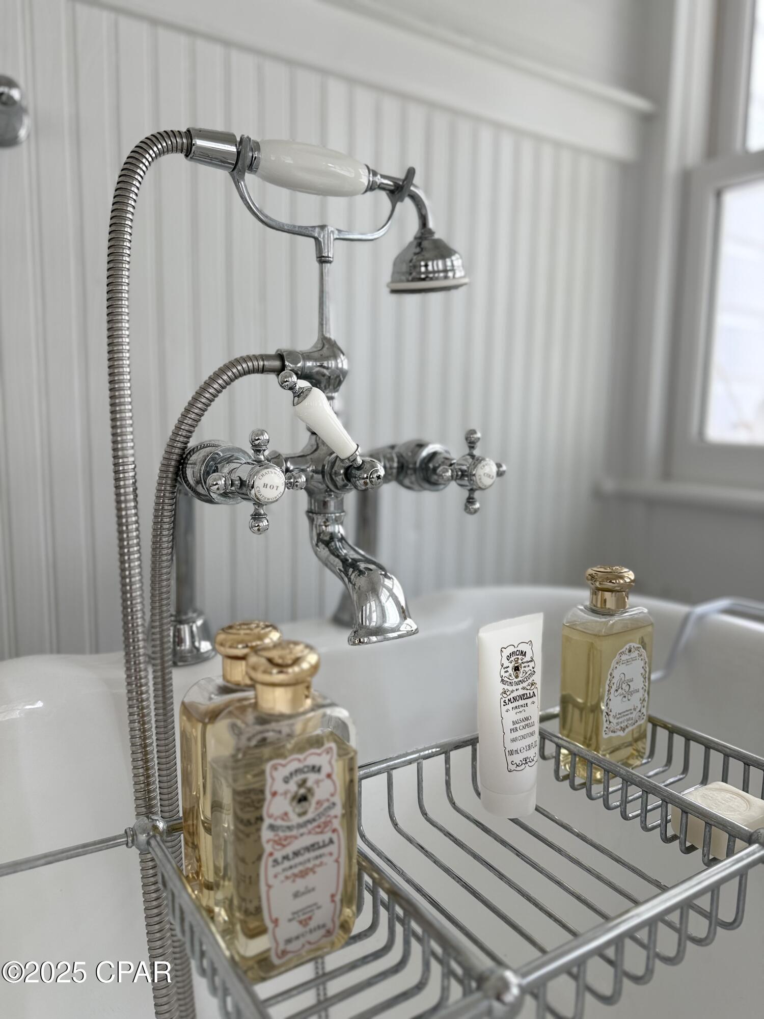 Listing photo id 28 for 1316 Indian Pass Road