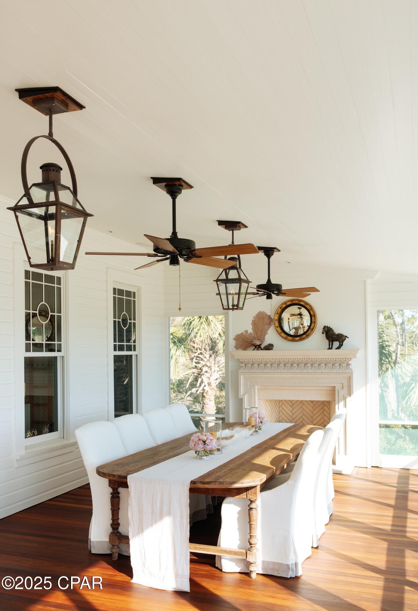 Listing photo id 31 for 1316 Indian Pass Road