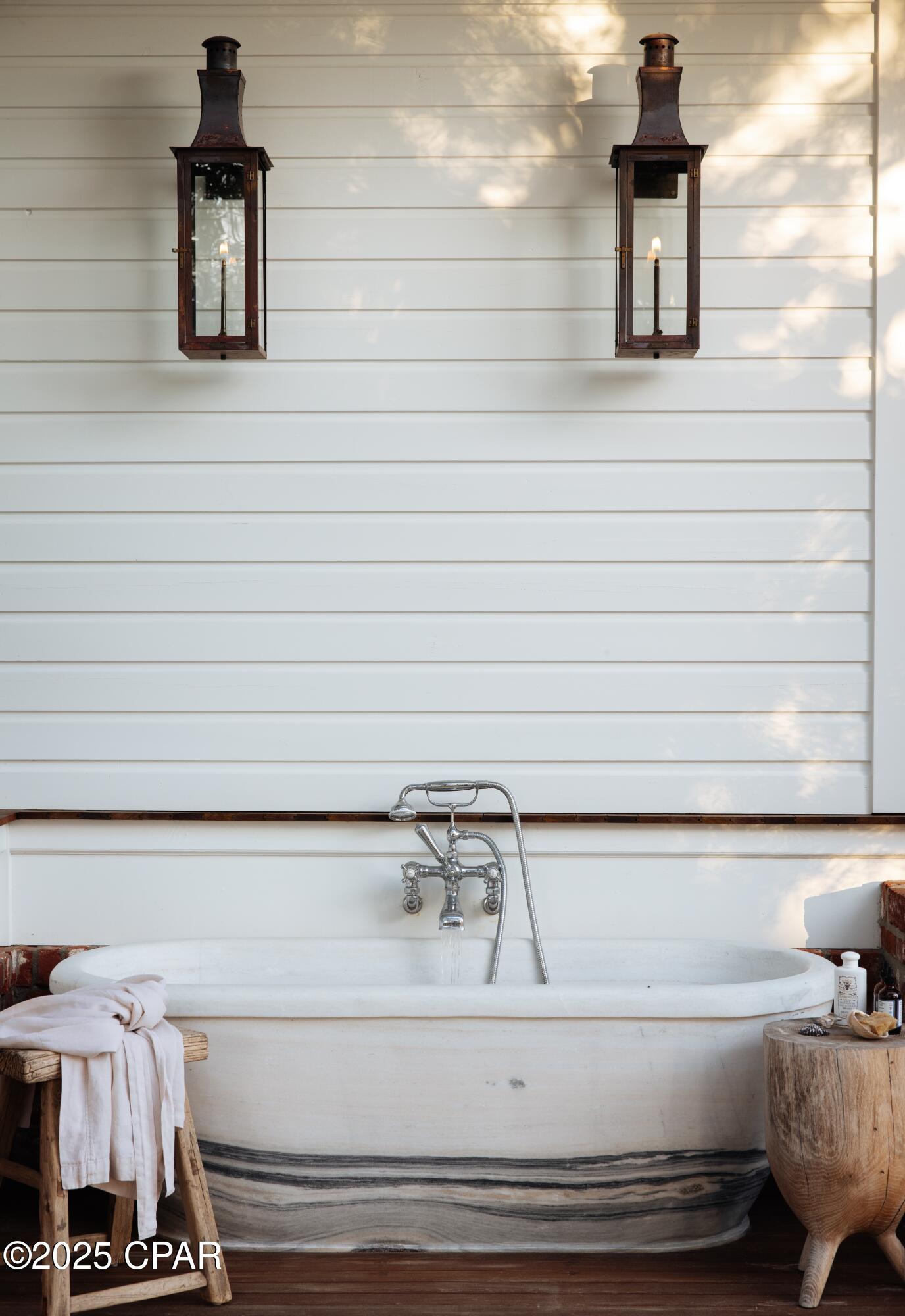 Listing photo id 36 for 1316 Indian Pass Road