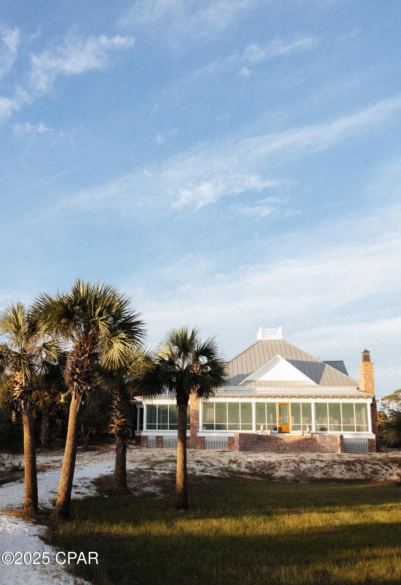 Listing photo id 4 for 1316 Indian Pass Road