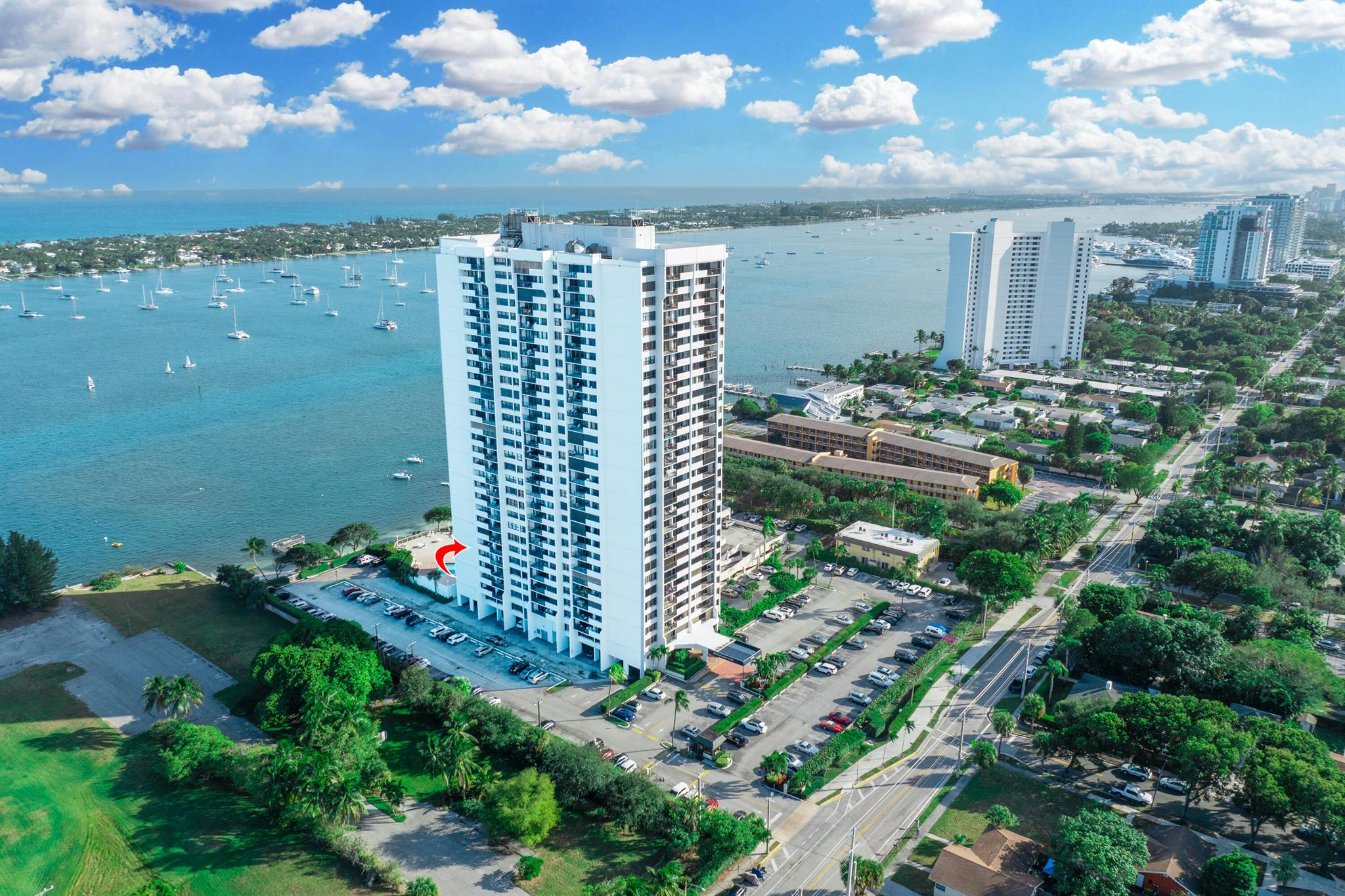 Palm Beach House Condo