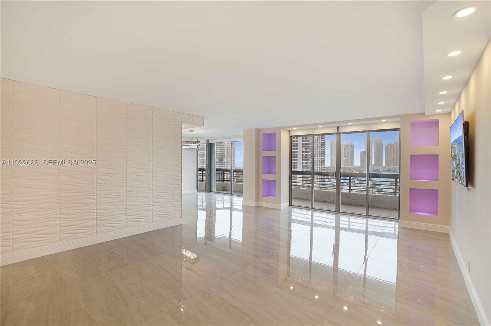 Mystic Pointe Tower 400 C
