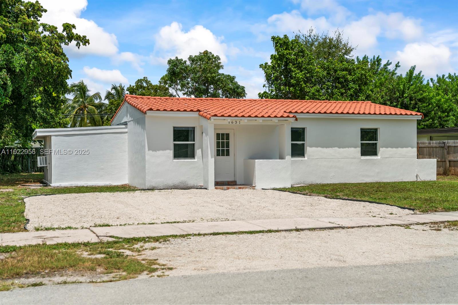 Homes for sale in Fort Lauderdale, FL | 1631 Nw 12Th Ct, Fort Lauderdale, FL 33311 | MLS# A11922956