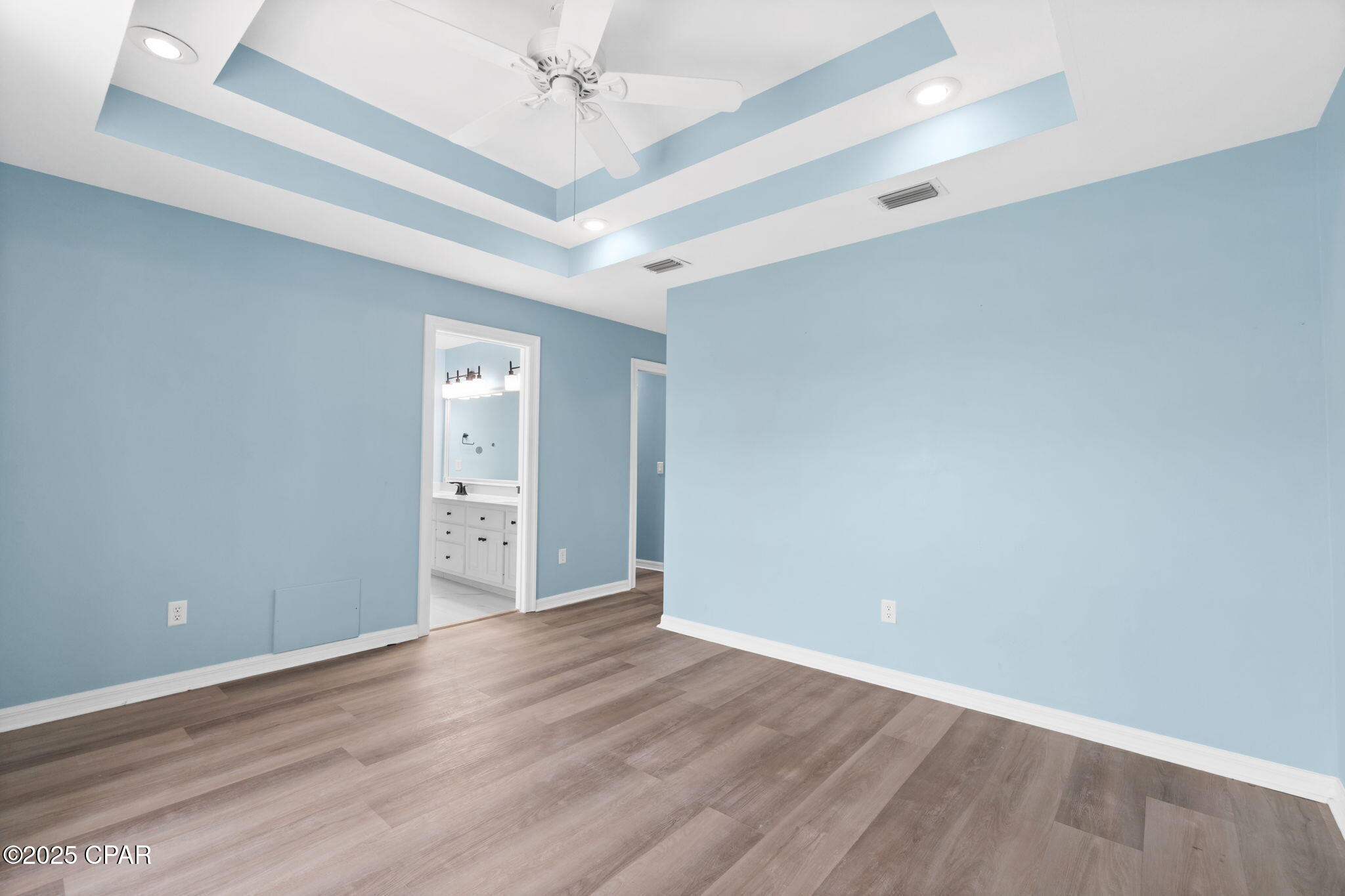 Image 32 For 1714 Scarlett Boulevard