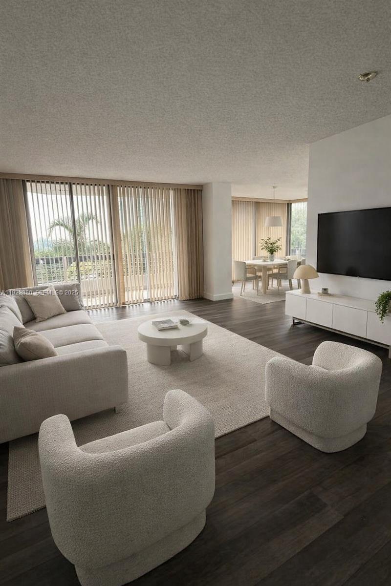 Mystic Pointe Tower 600 C