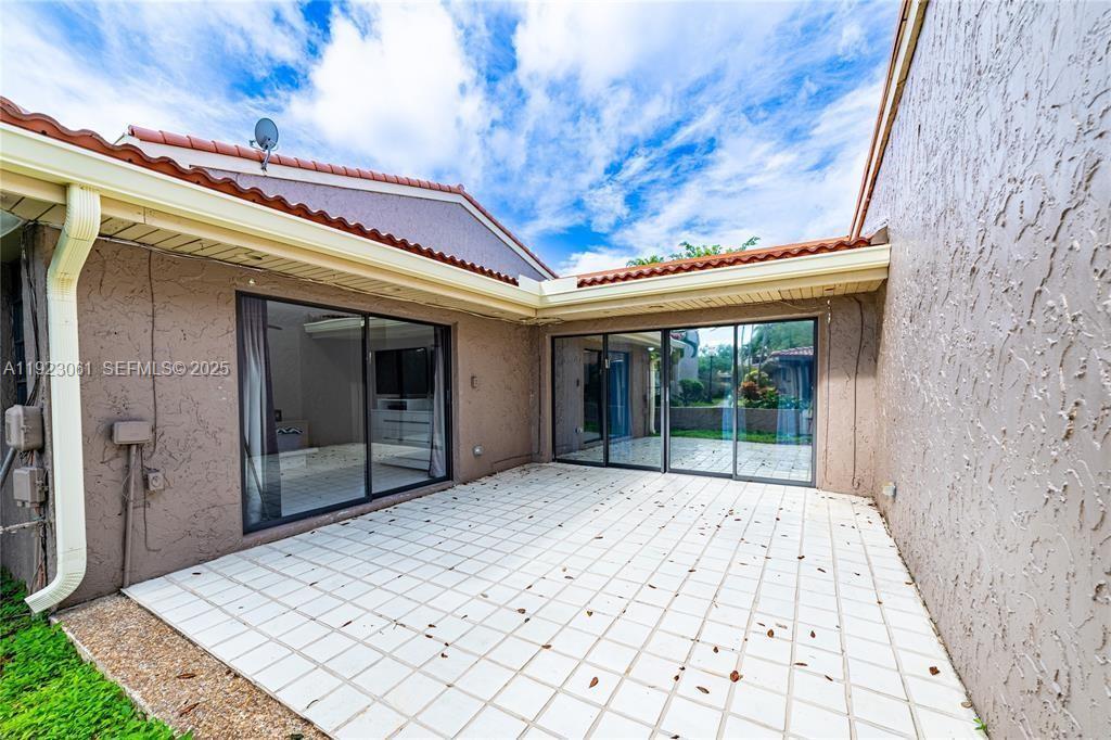 Townhouses Of Emerald Hil