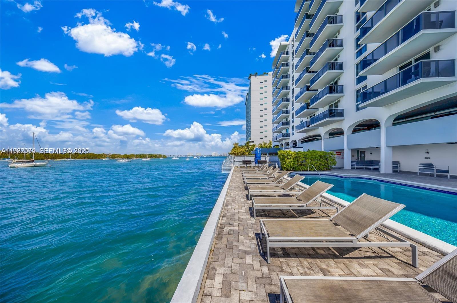 The Islander Club Condo