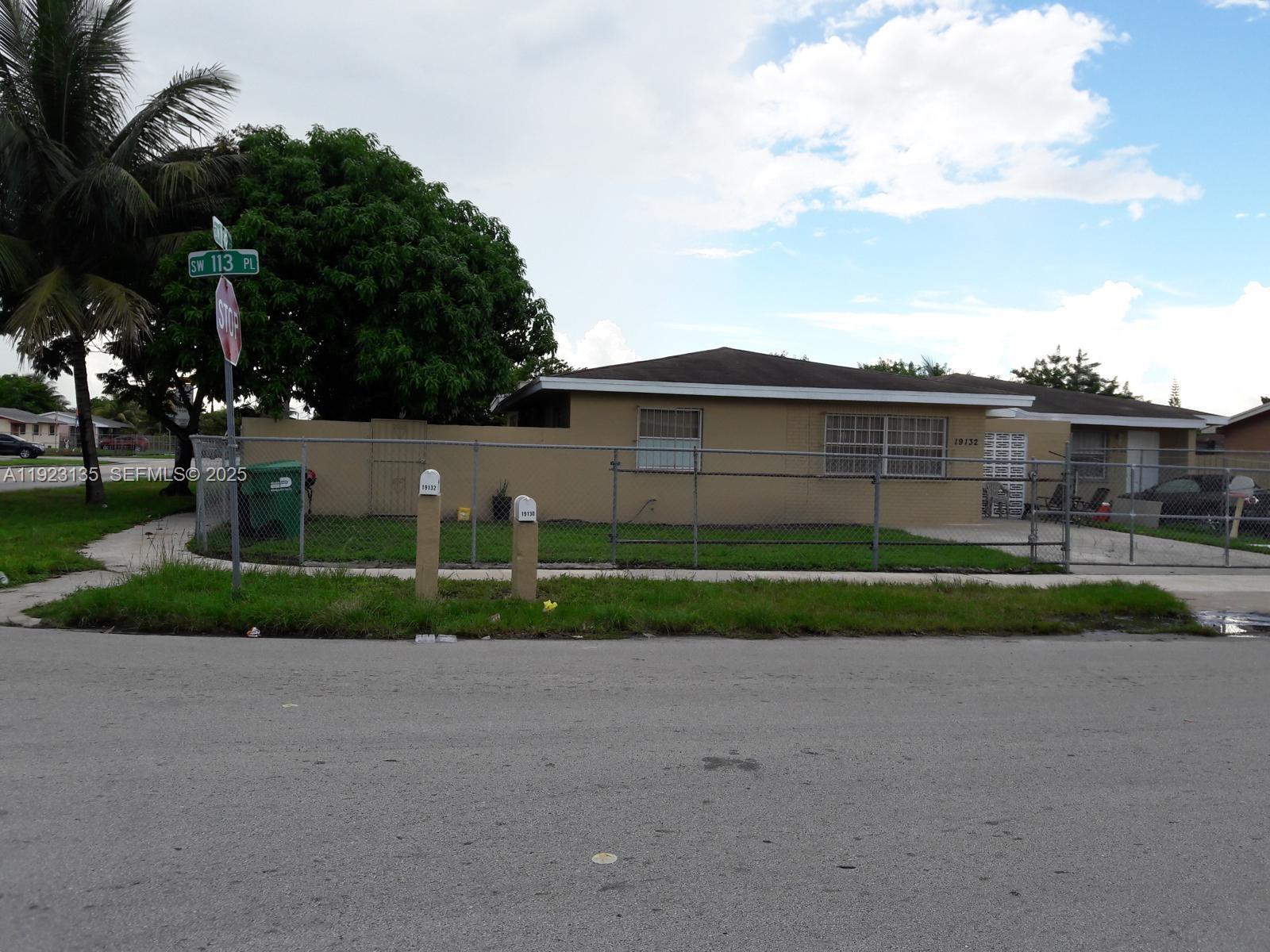 Winsor Manor 1St Addn