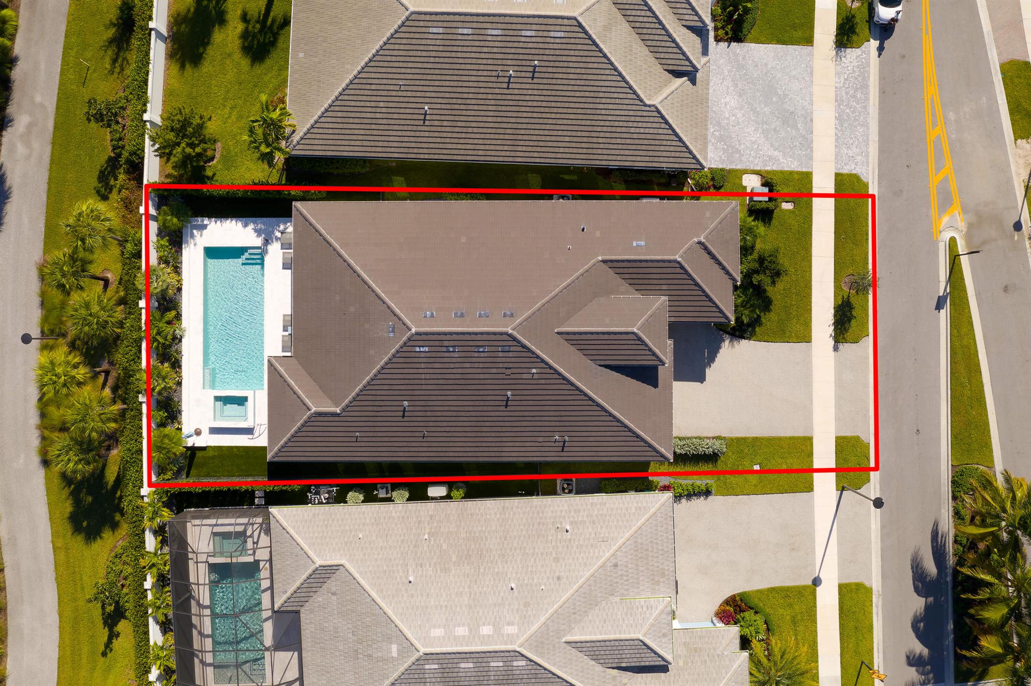 Photo 24 of home located at 12144 Waterstone Circle, Palm Beach Gardens FL