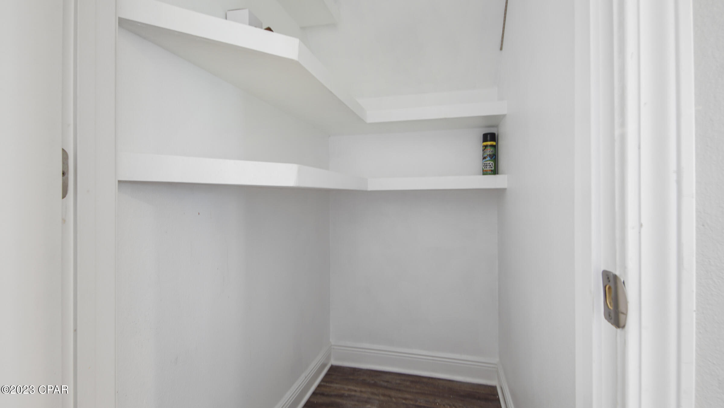 Image 18 For 310 Confidence Way