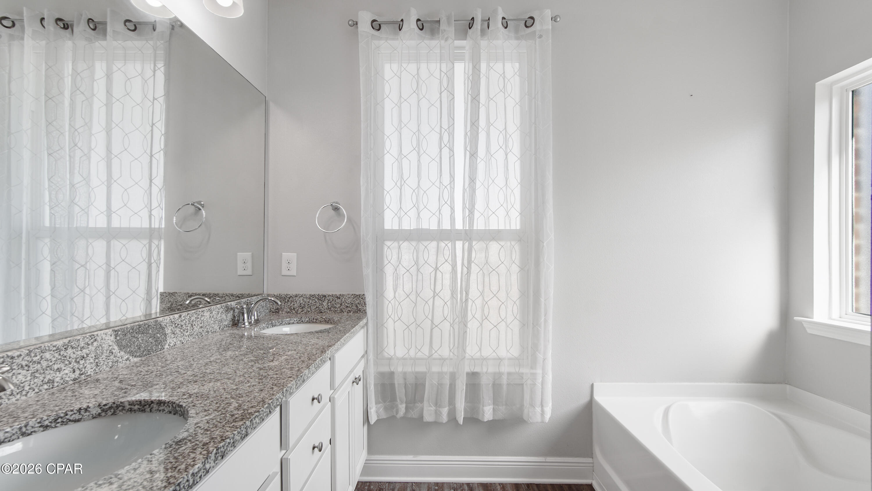 Image 20 For 310 Confidence Way