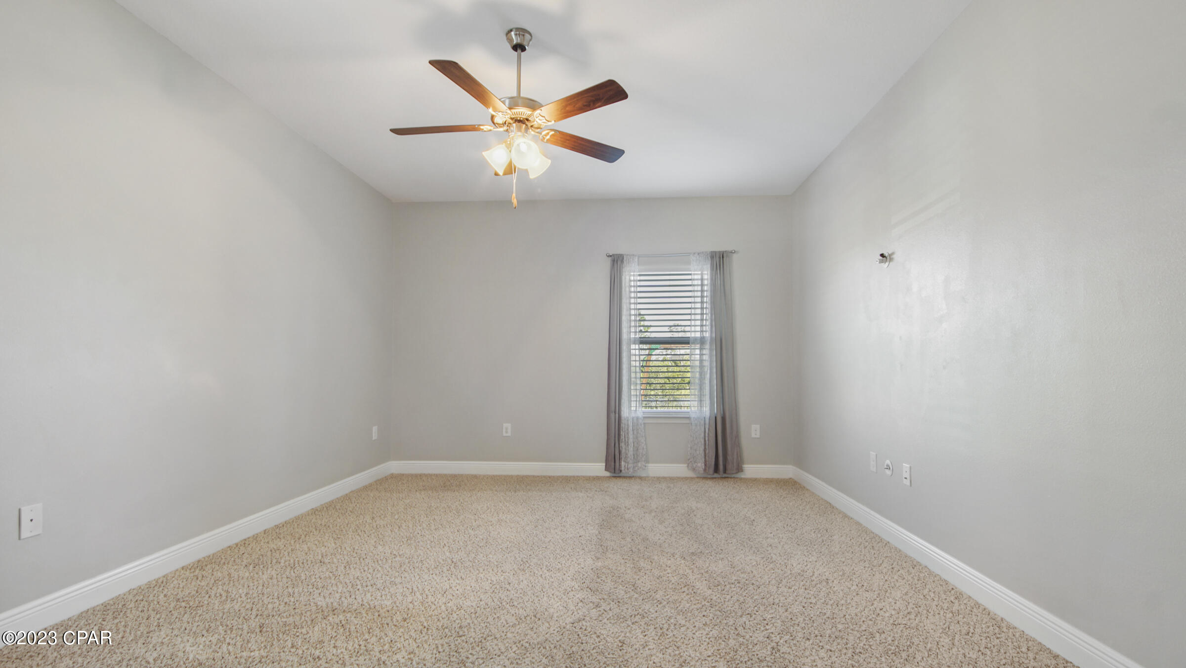 Image 21 For 310 Confidence Way