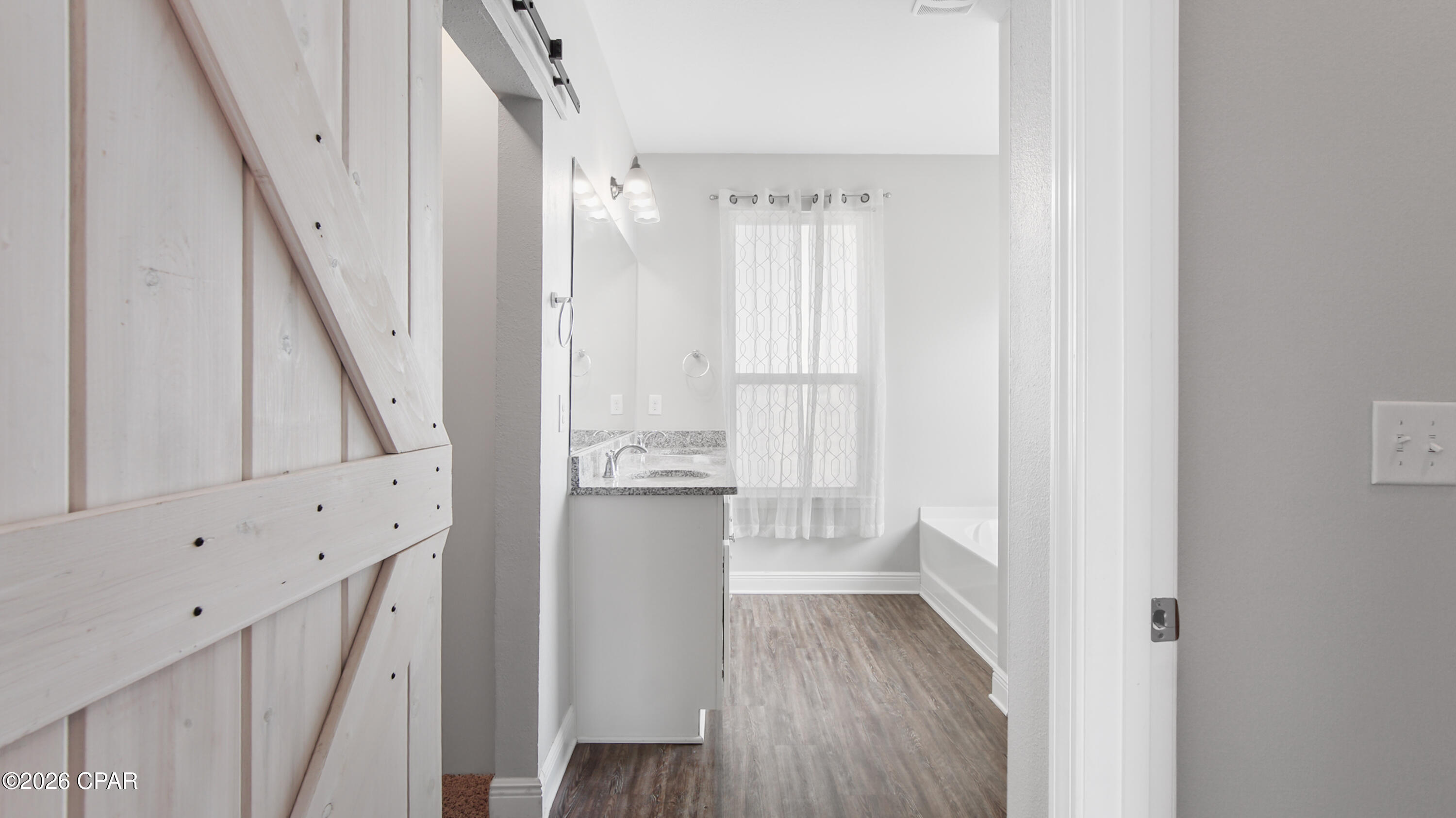 Image 23 For 310 Confidence Way