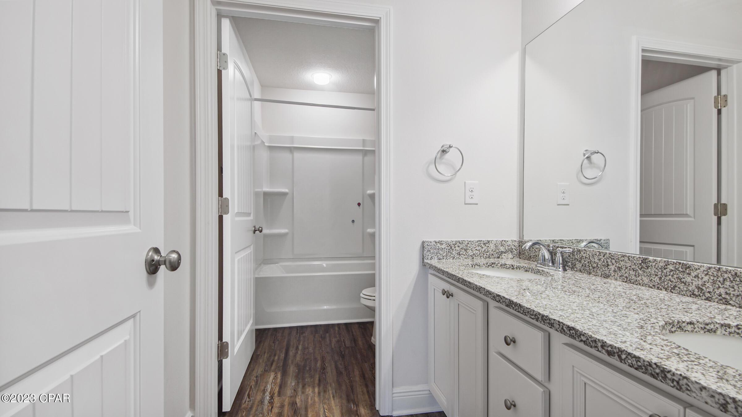 Image 33 For 310 Confidence Way