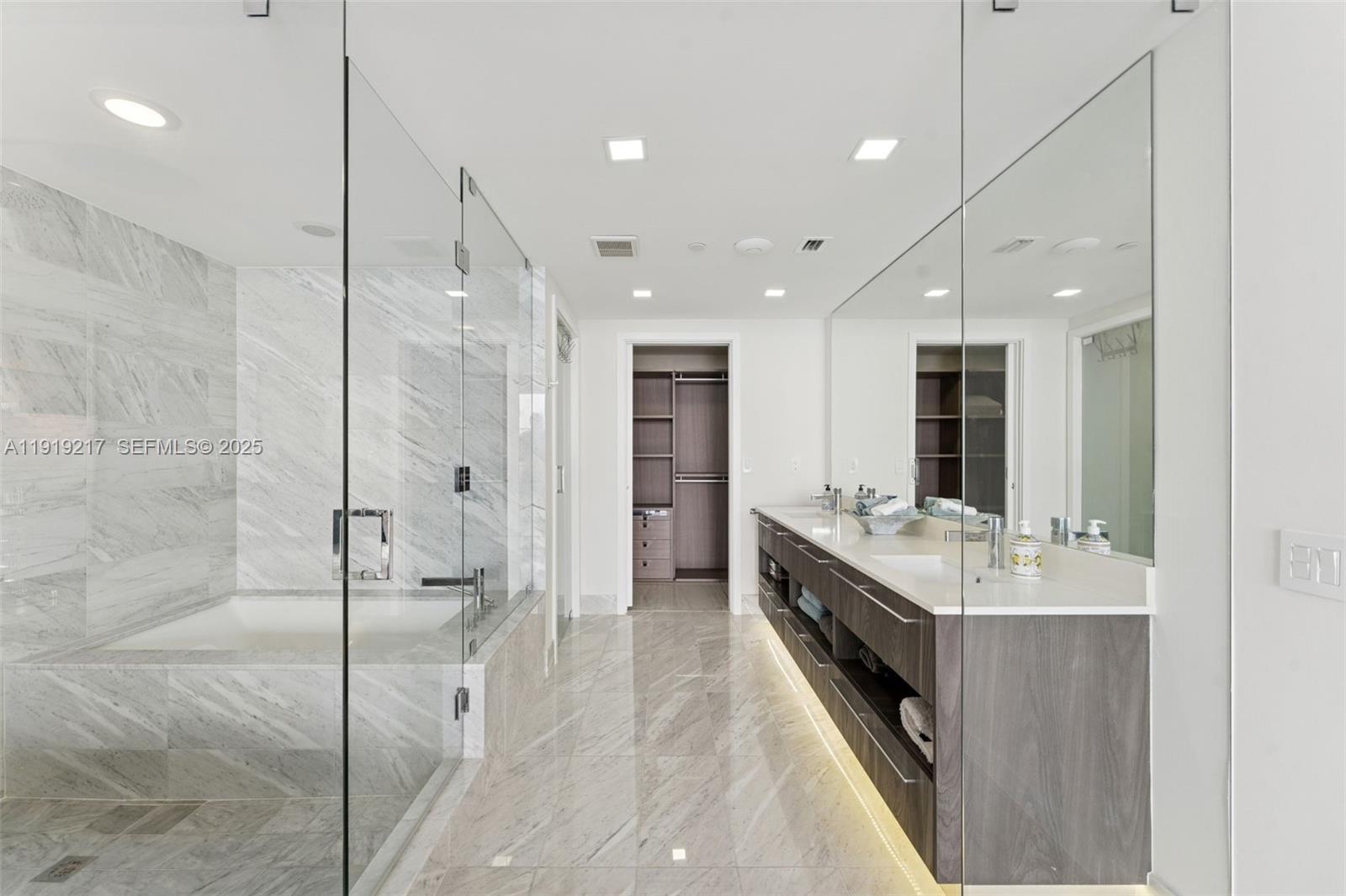 3131 NE 7th Ave #4204, Miami FL 33137