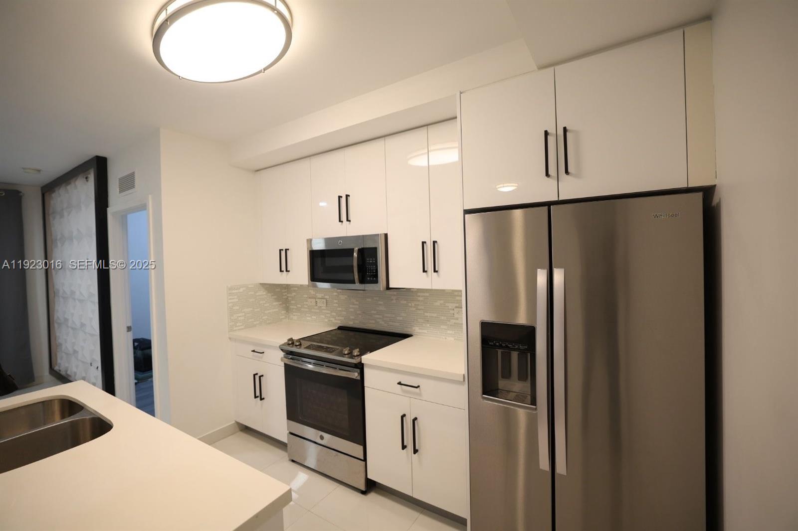 Weitzer Aventura Place Co