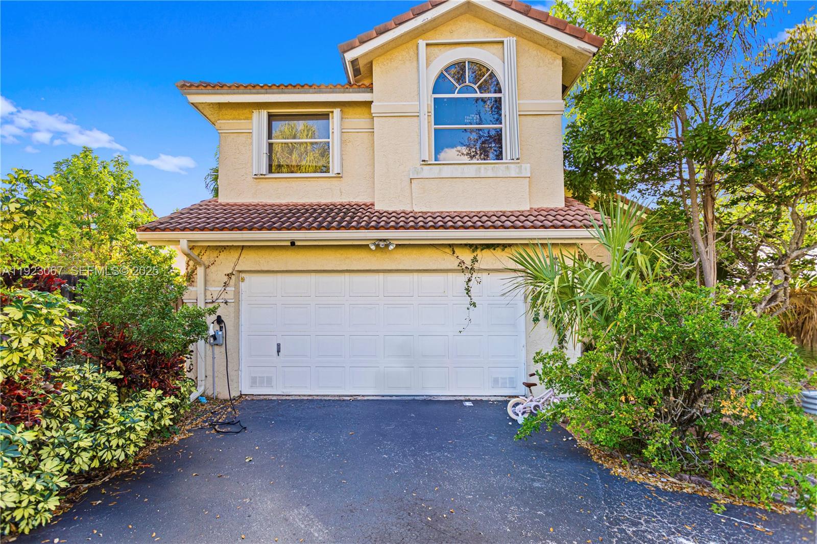 Holiday Springs East