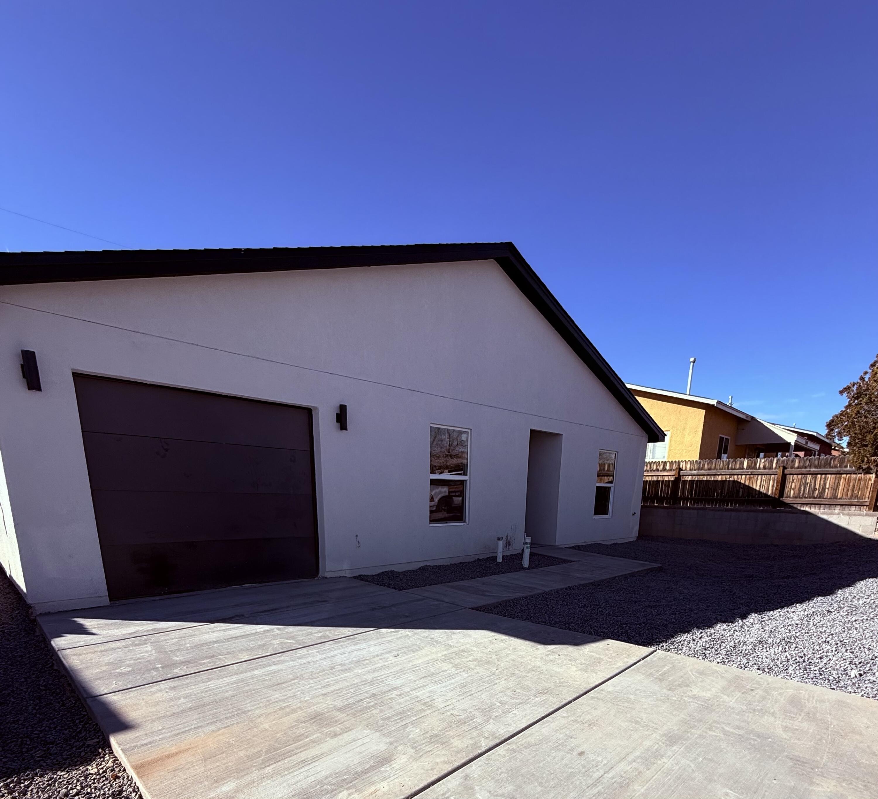 213 64th Street, Albuquerque NM 87121