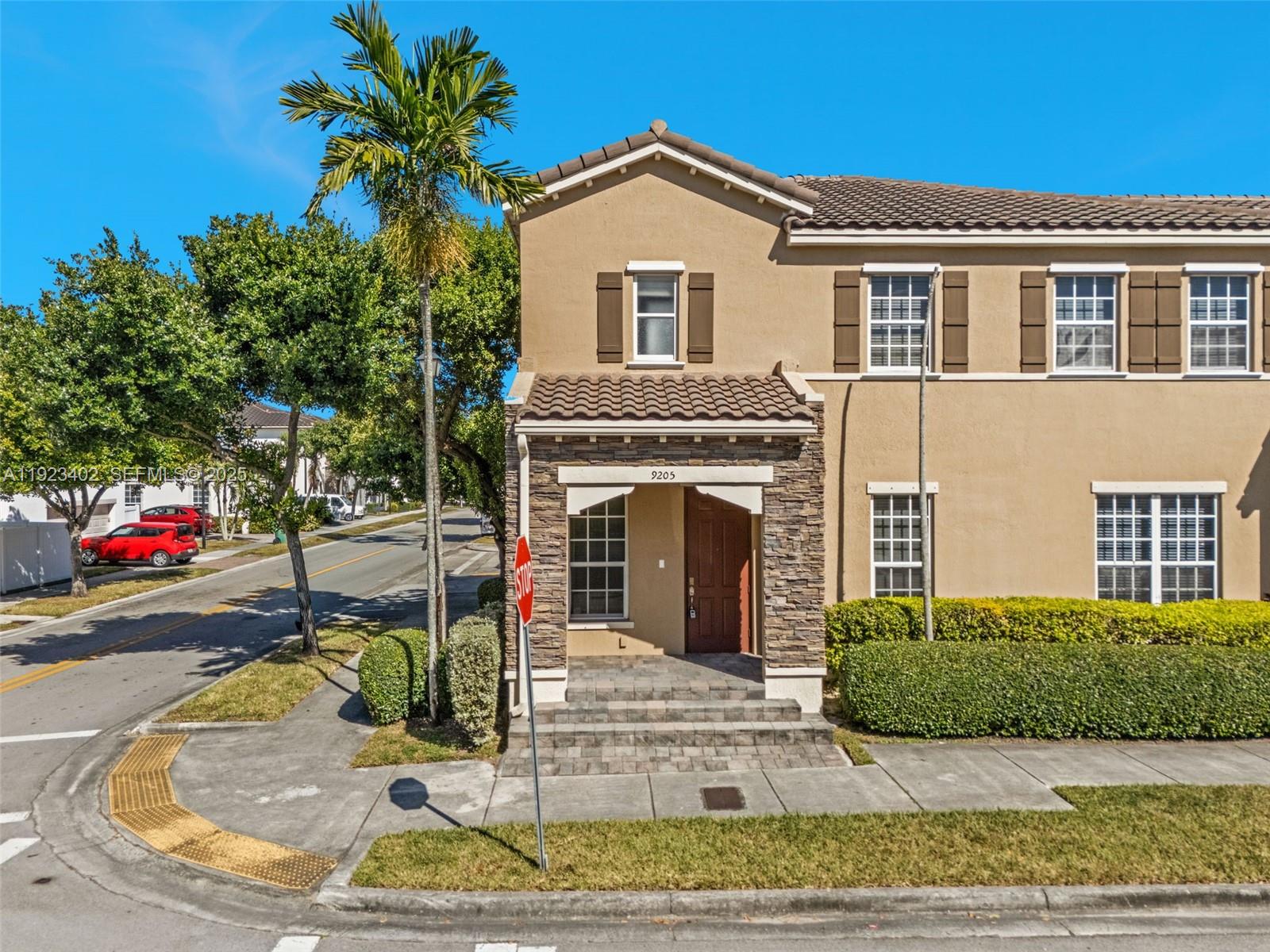 Kendall Commons Residenti