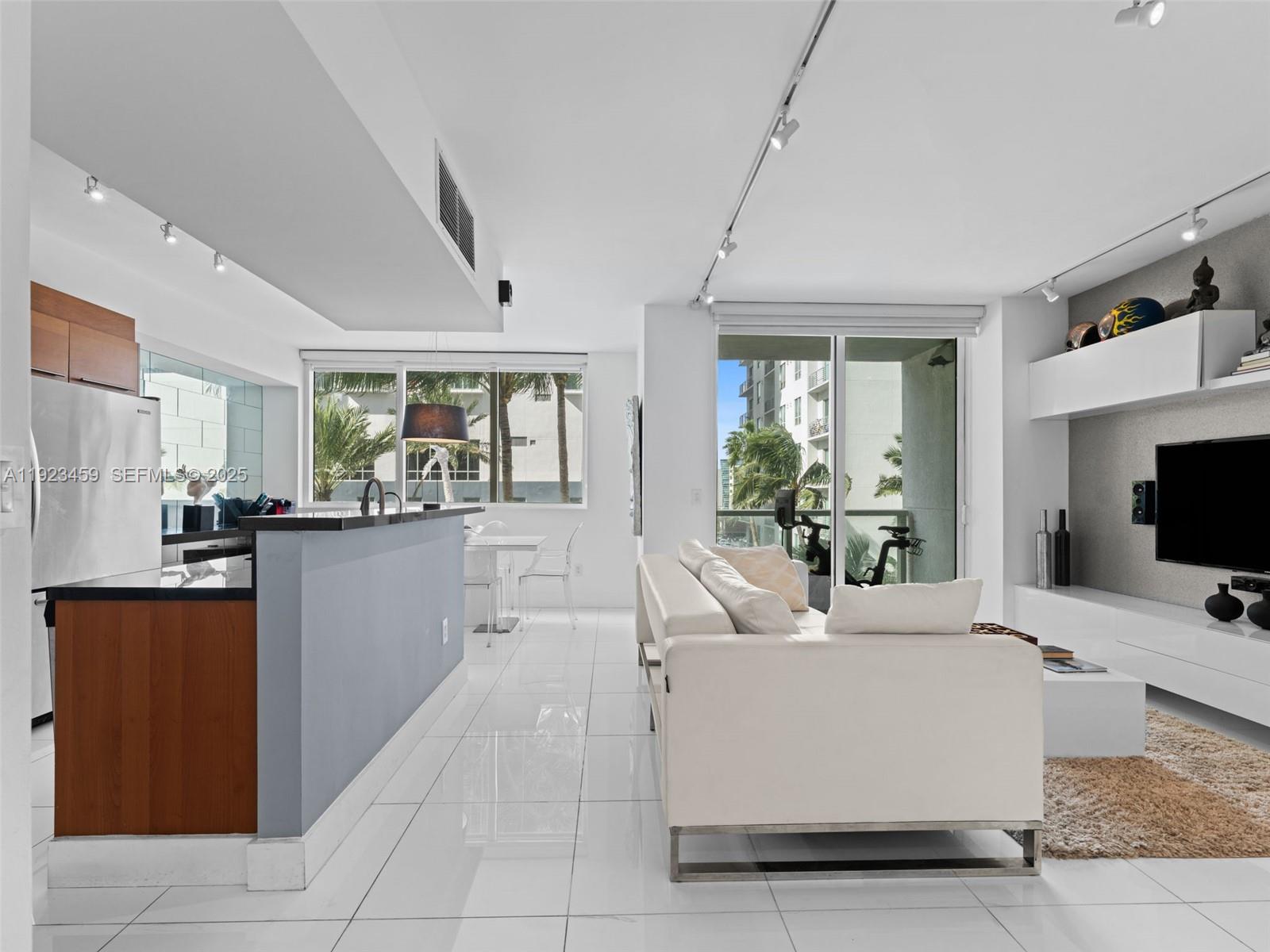 Vizcayne South Condo