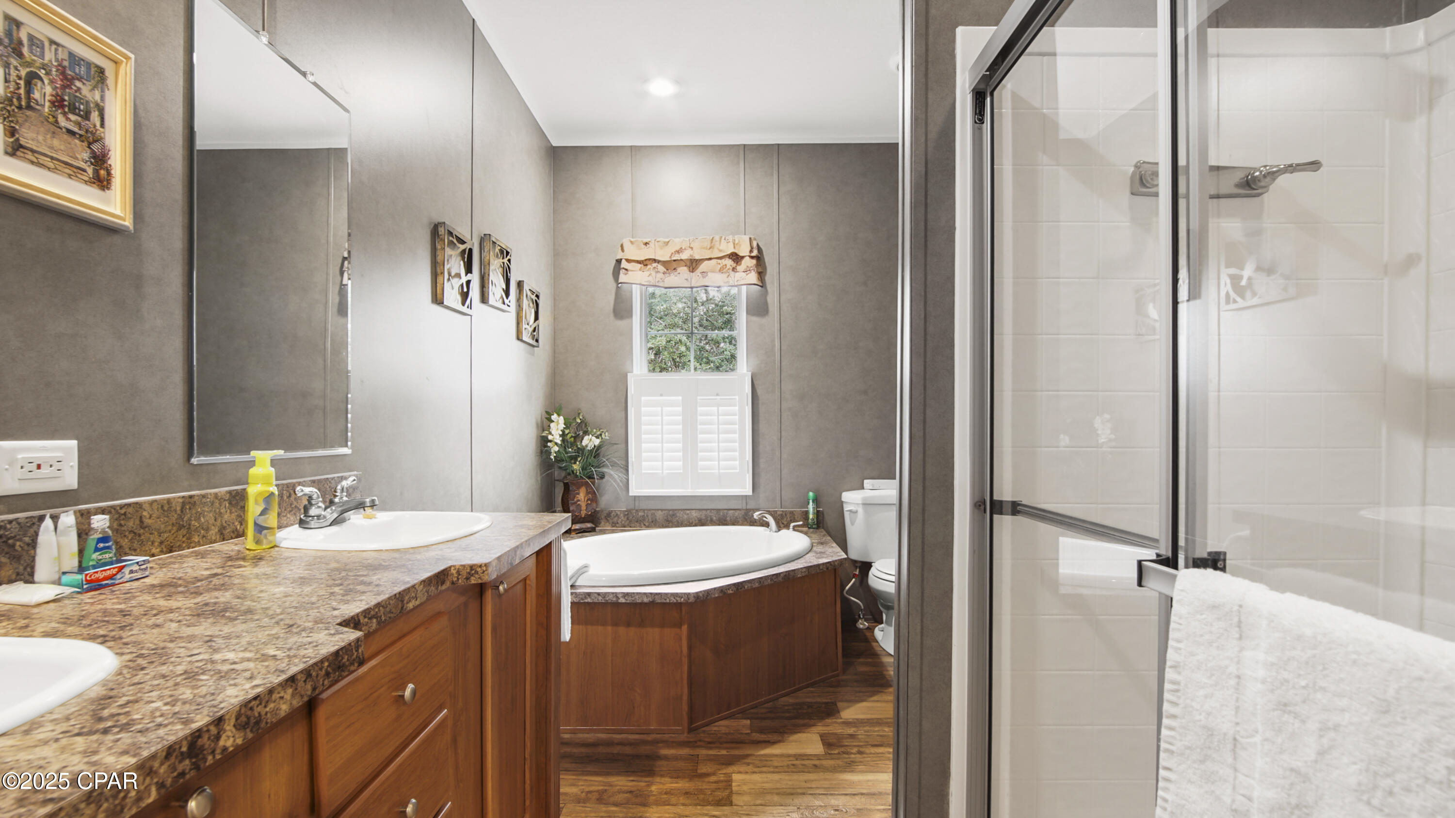 Image 16 For 105 Evergreen Street