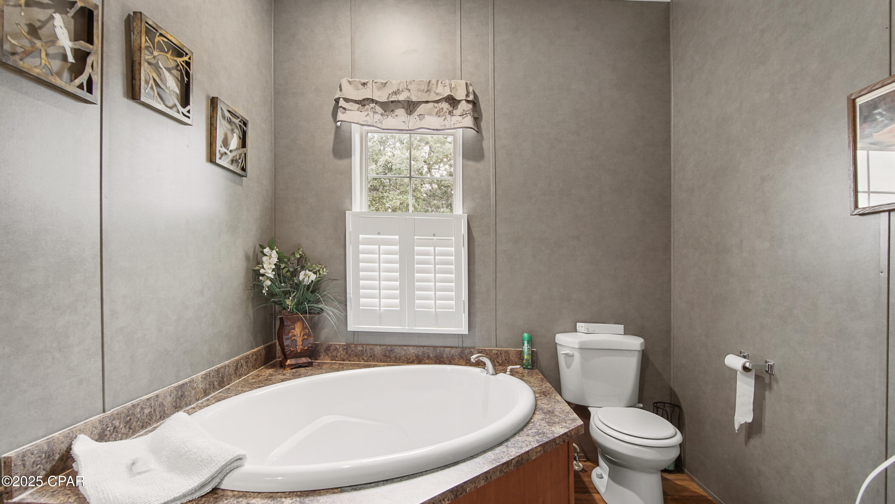 Image 17 For 105 Evergreen Street