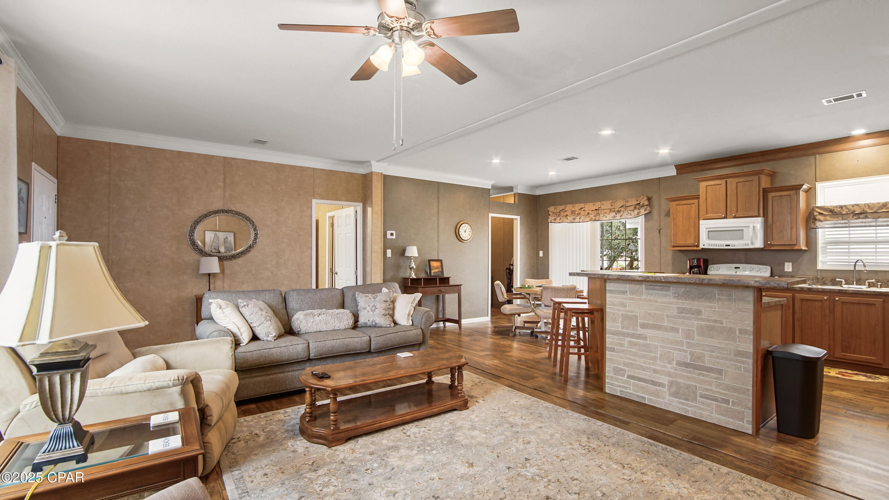 Image 8 For 105 Evergreen Street