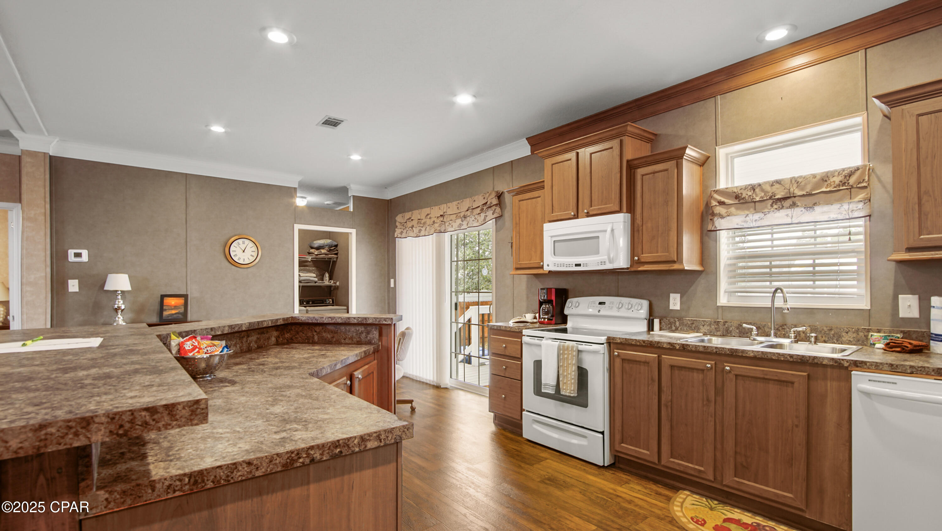 Image 9 For 105 Evergreen Street