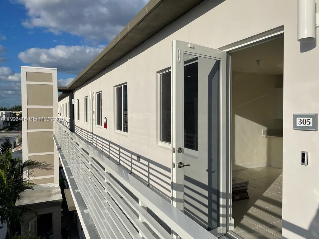 Landmark At Doral Condo