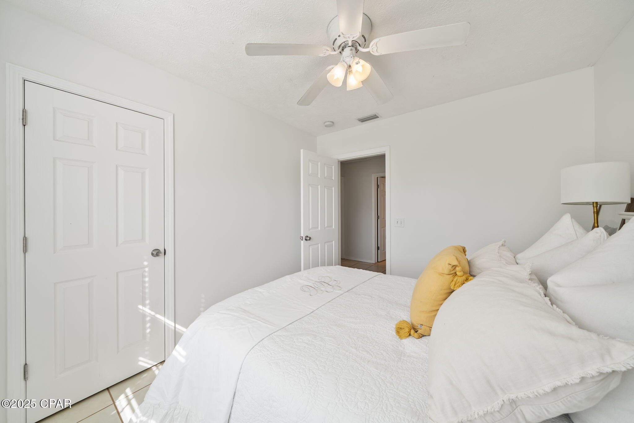 Image 18 For 440 Macarthur Avenue